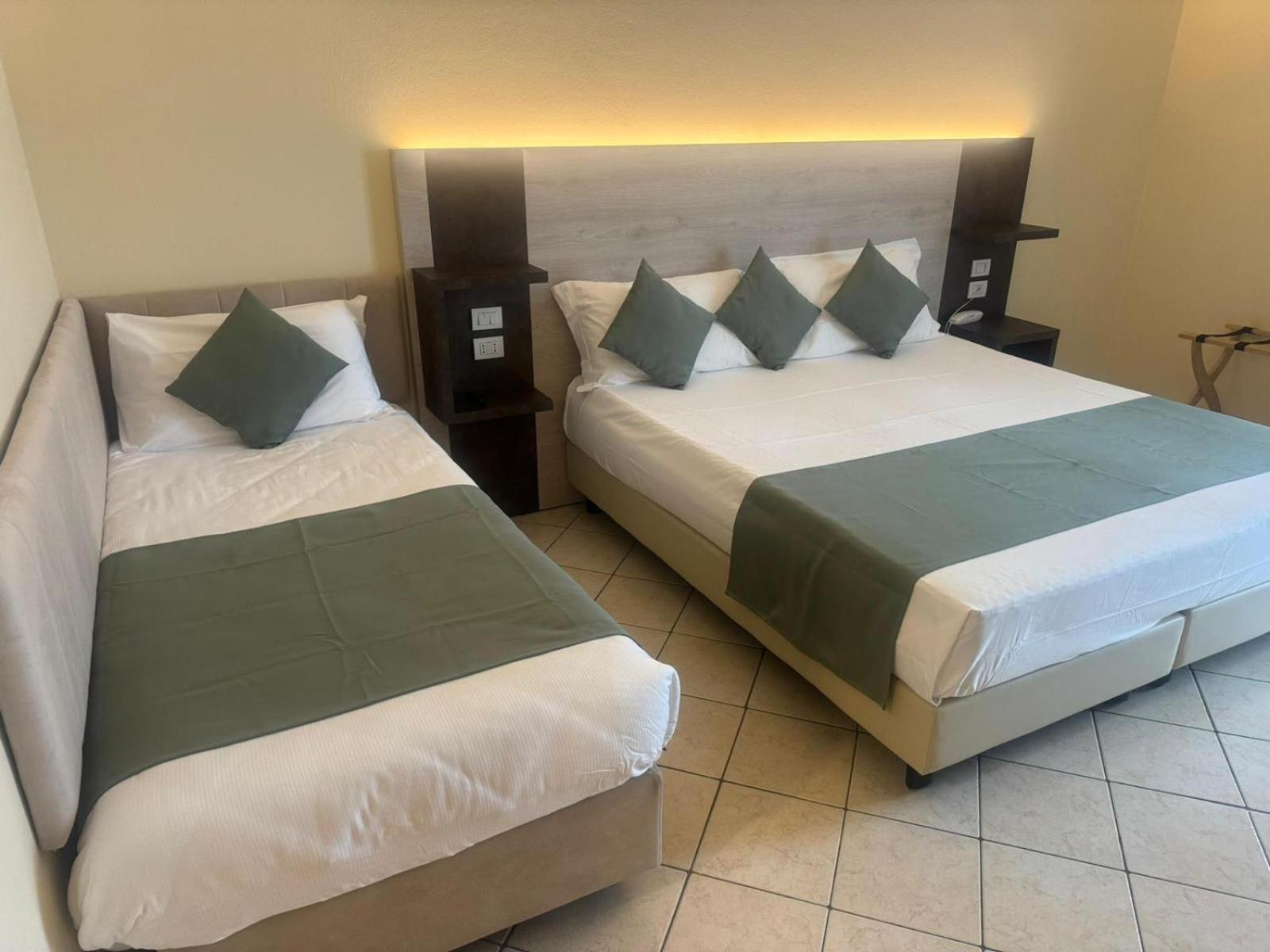 Deluxe Triple Room