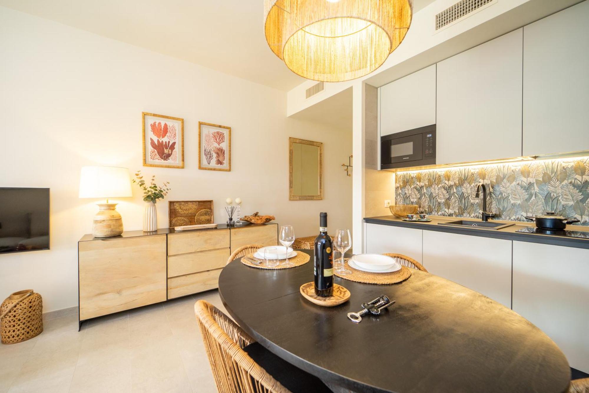 Deluxe Apartment