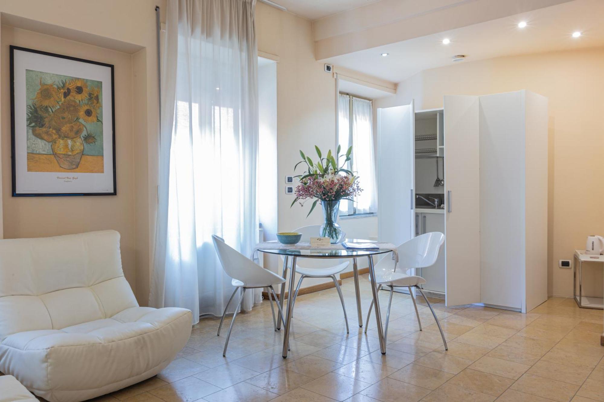 One-Bedroom Apartment,1589562491:JPEG