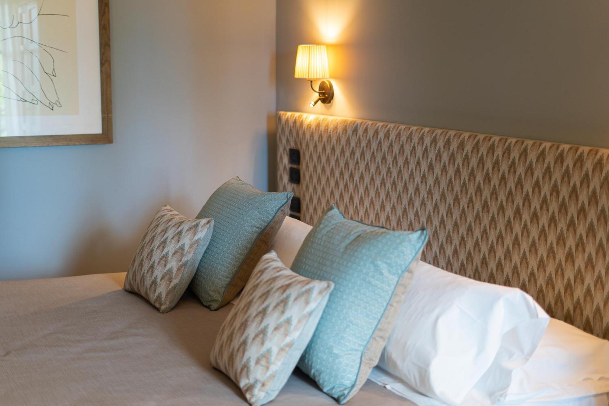 Double or Twin Room with View,1593642088:JPEG