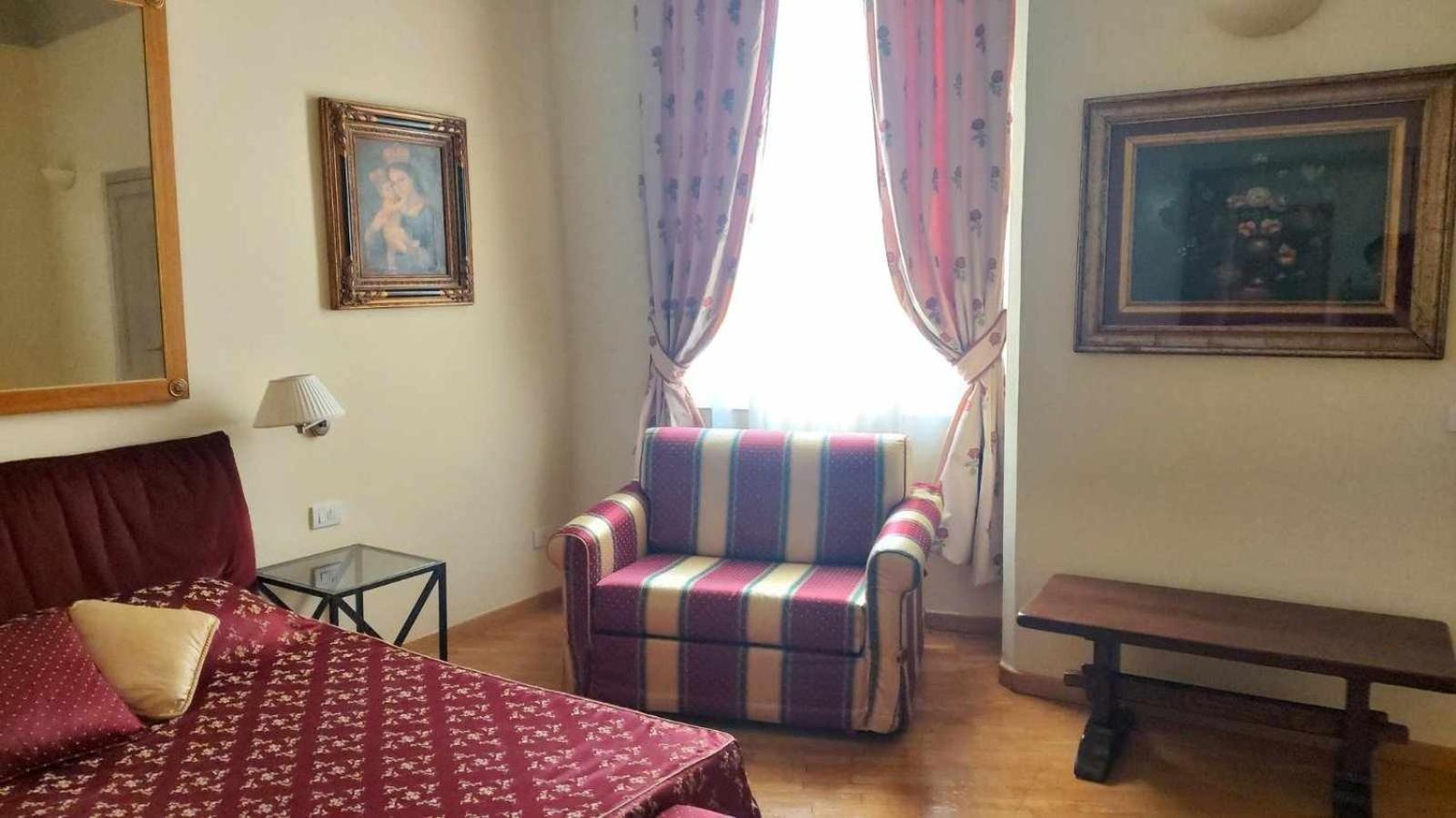 Deluxe Double or Twin Room,1159223339:JPEG