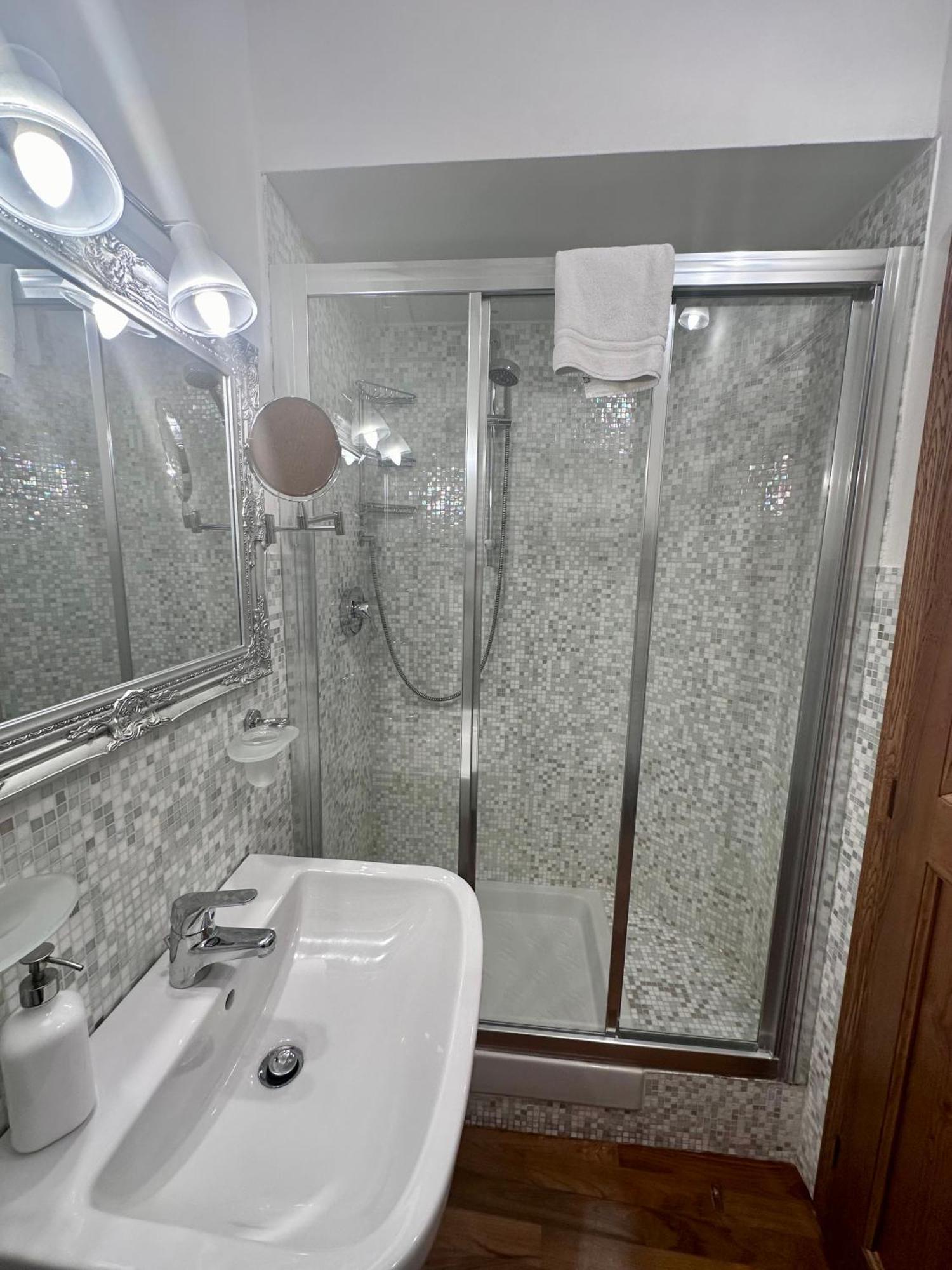 Triple Room Private Bathroom