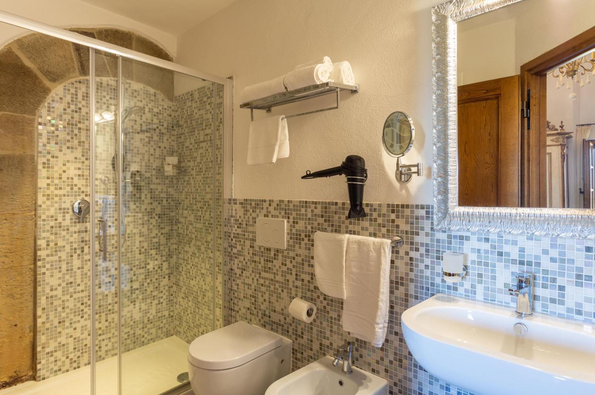 Double Room Private Bathroom
