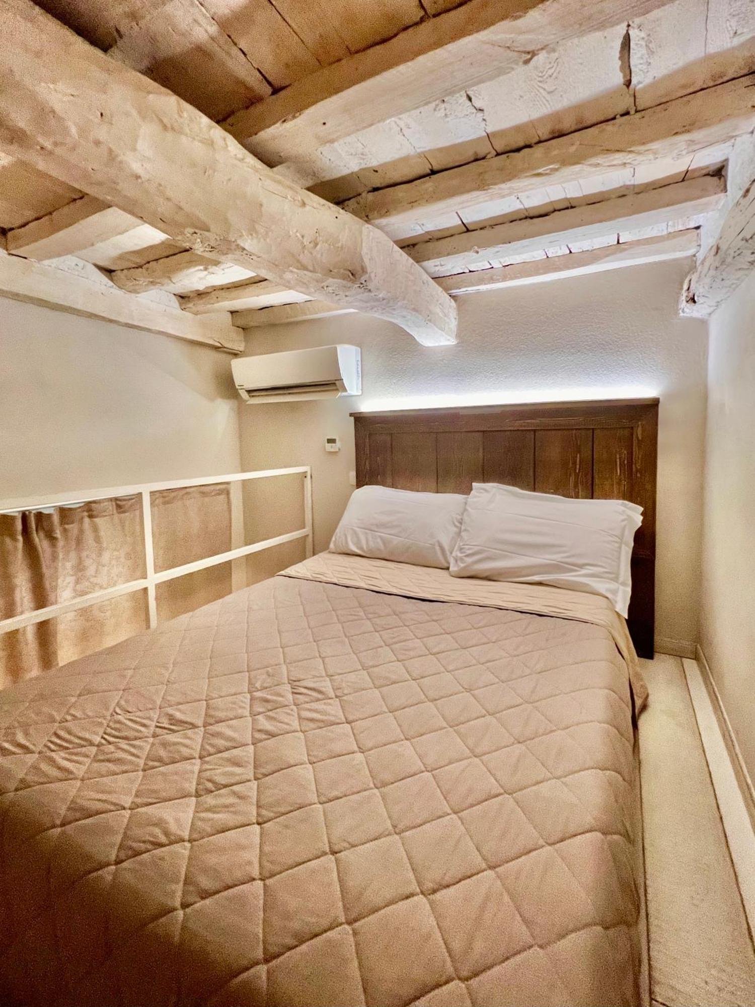Economy Double Room Private External Bathroom