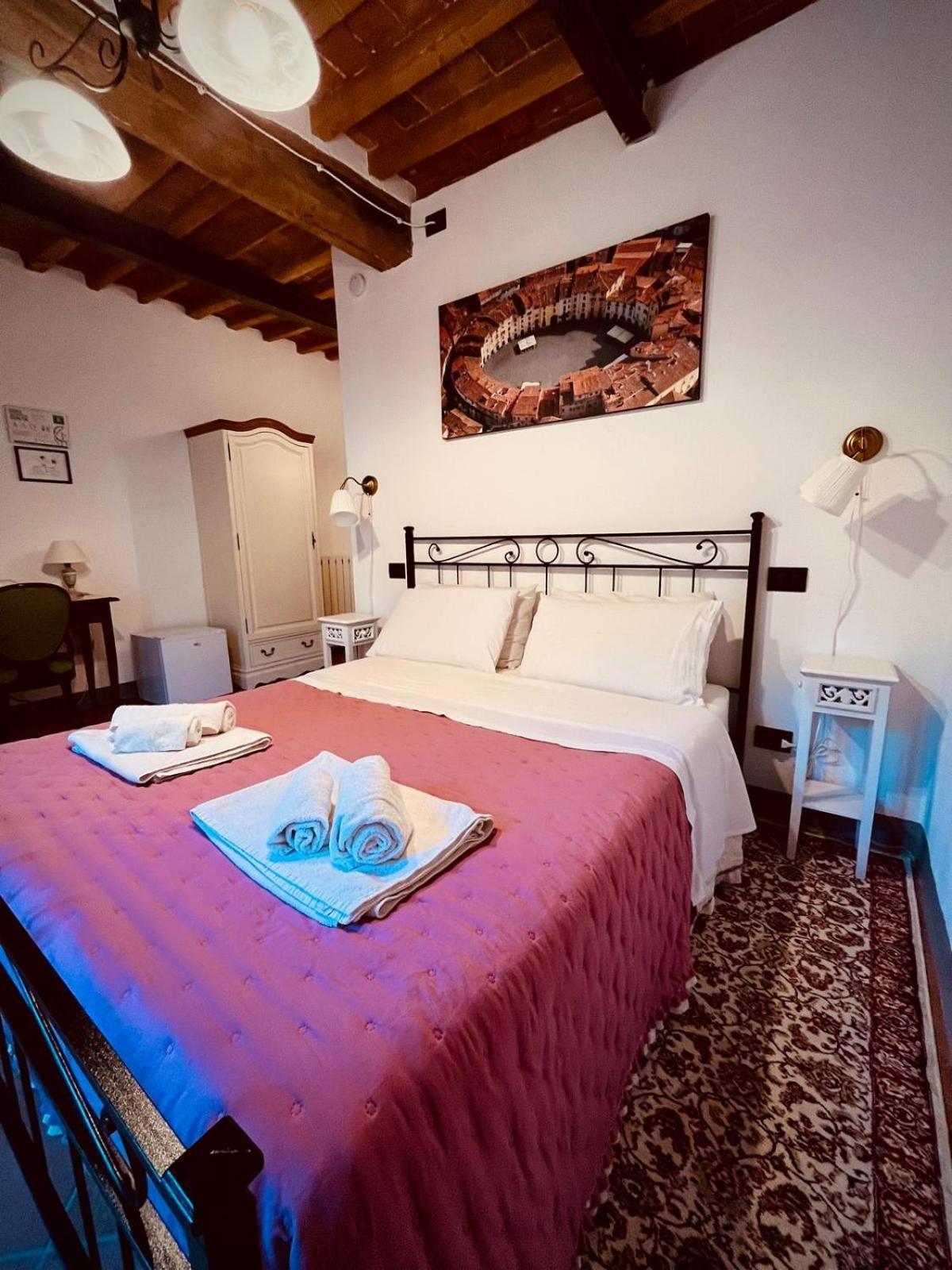 Double Room Private Bathroom