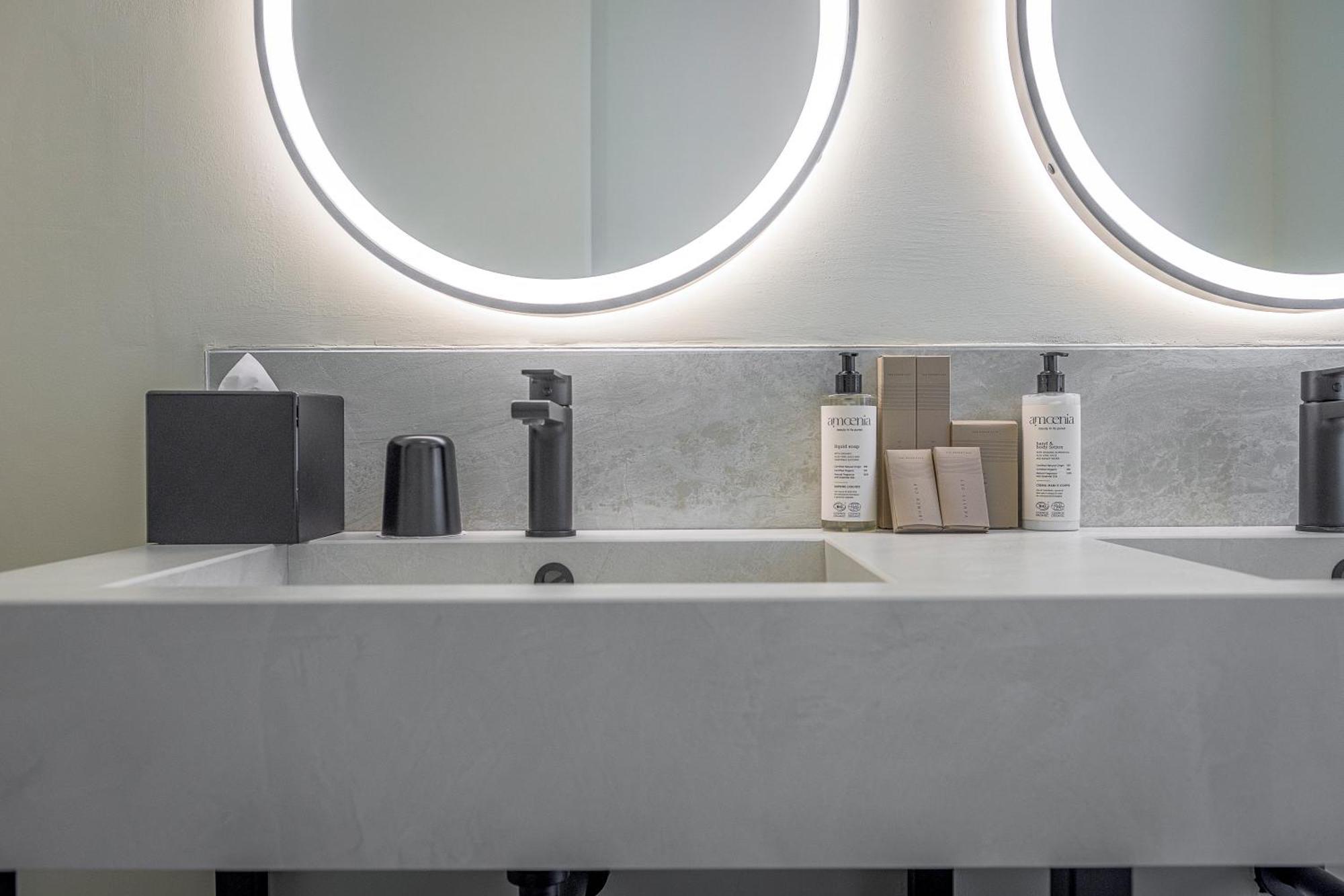 Deluxe Double Room,1616418578:JPEG