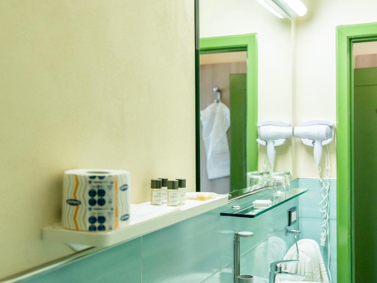 Family Room,1620199286:JPEG