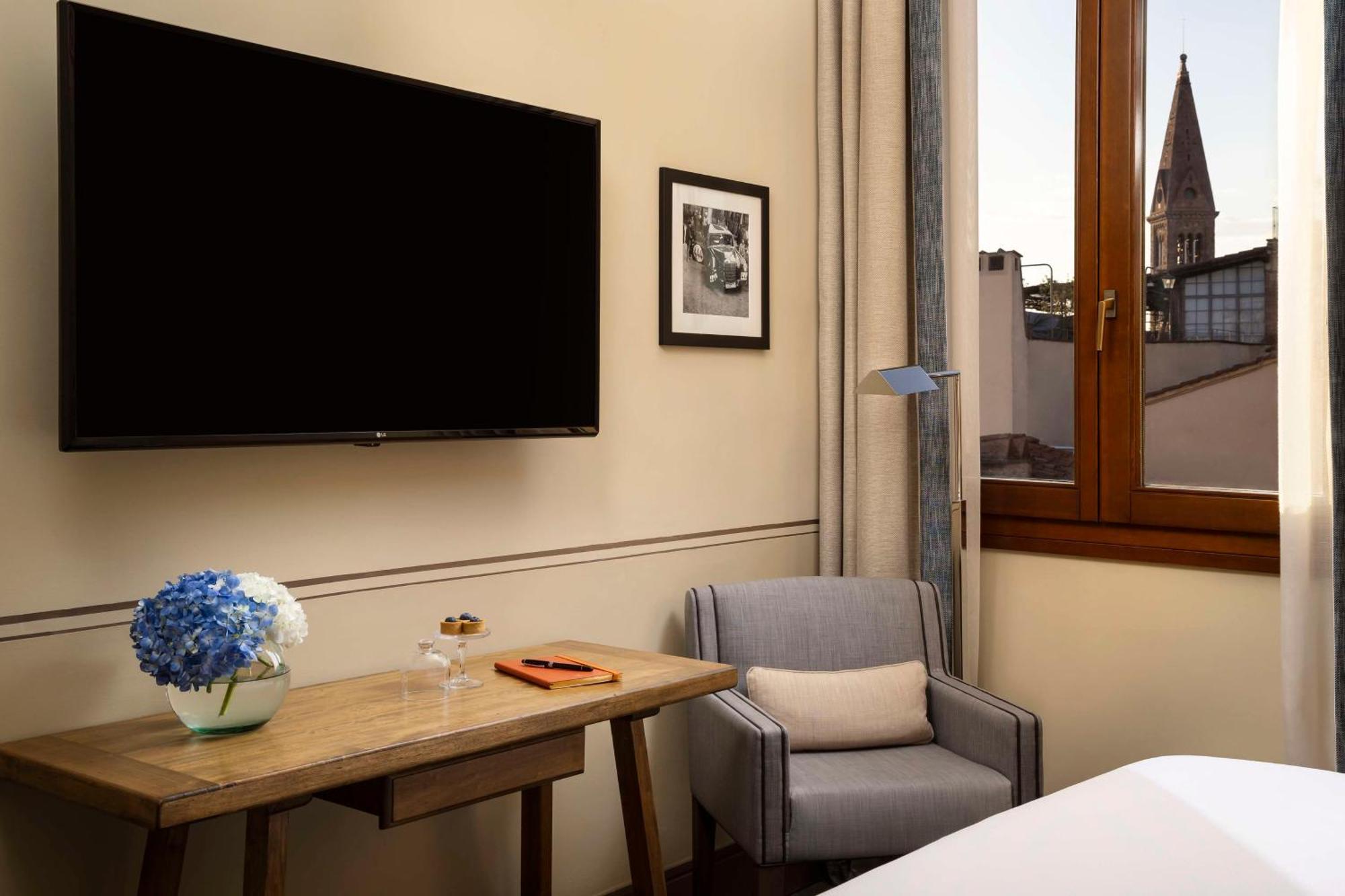 Deluxe Room,1632206665:JPEG