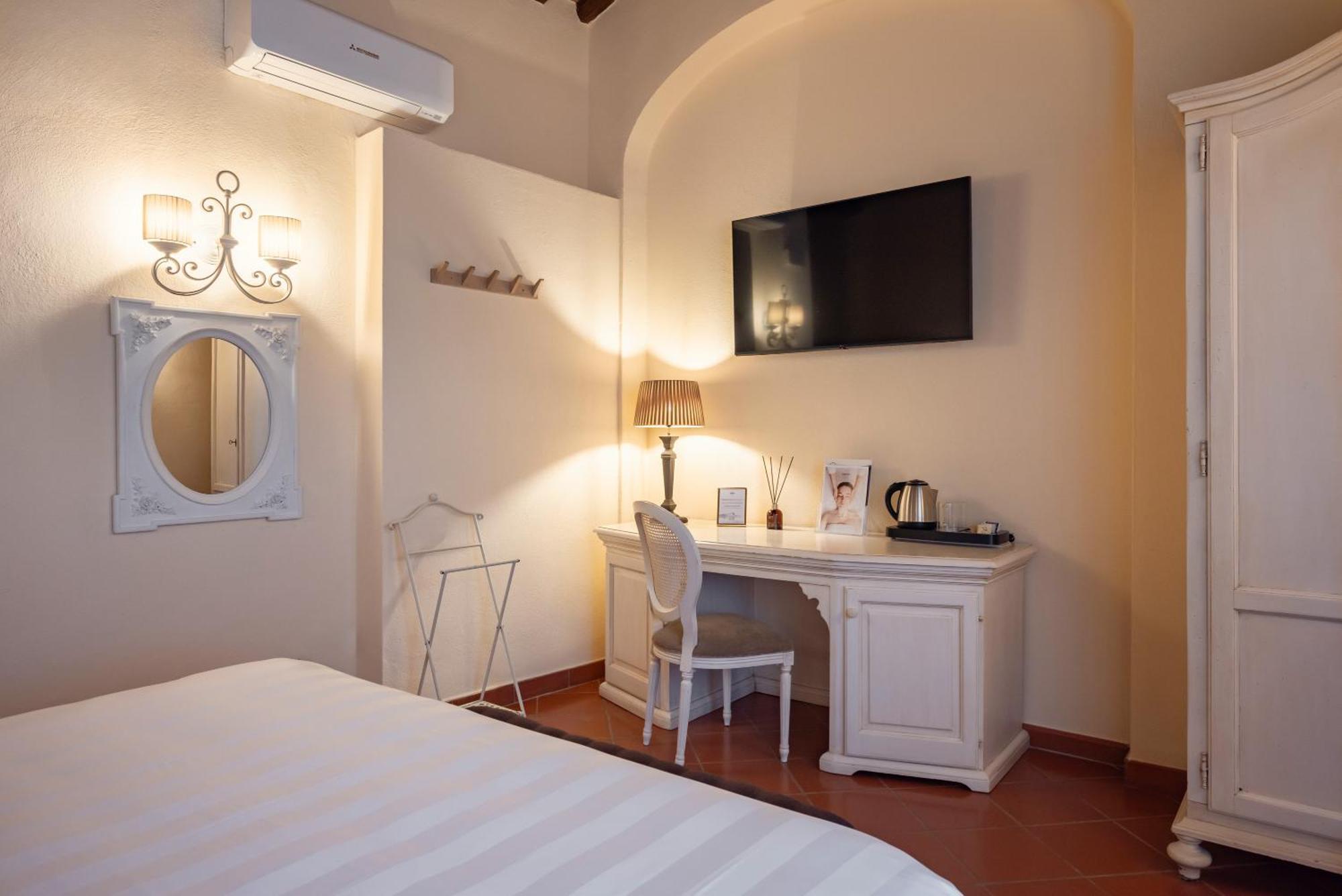 Large Double Room
