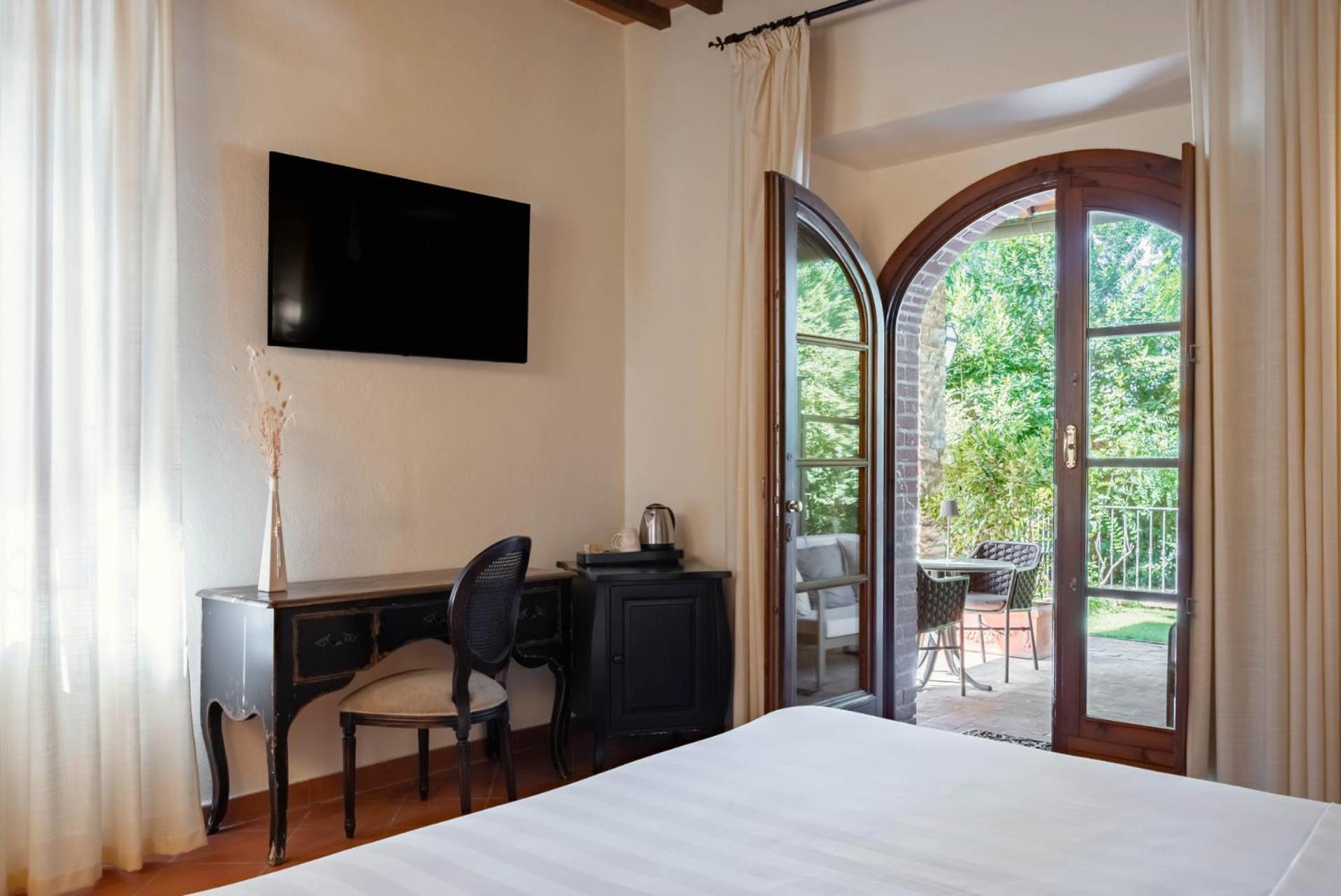 King Room Garden View