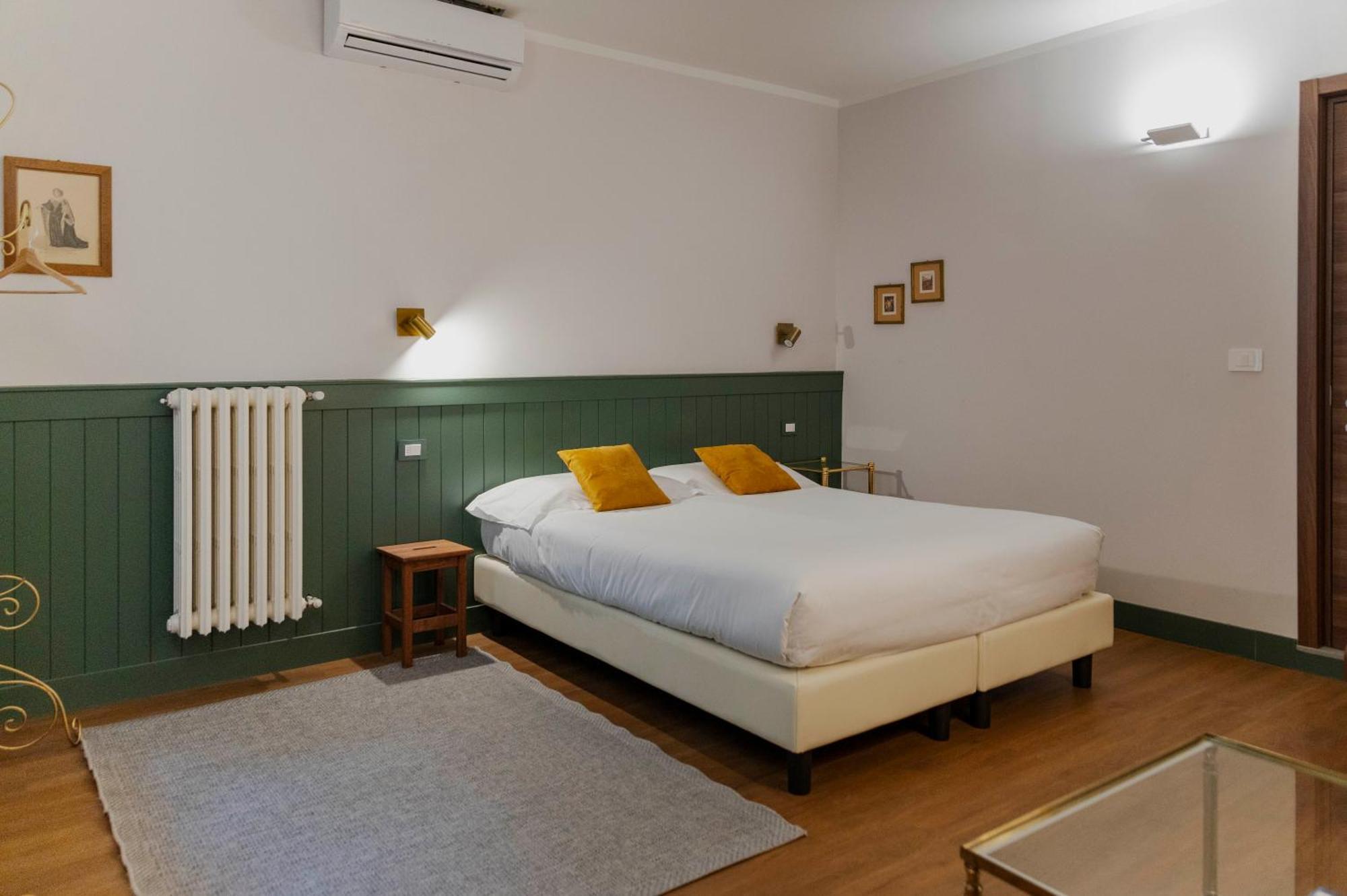 Queen Room