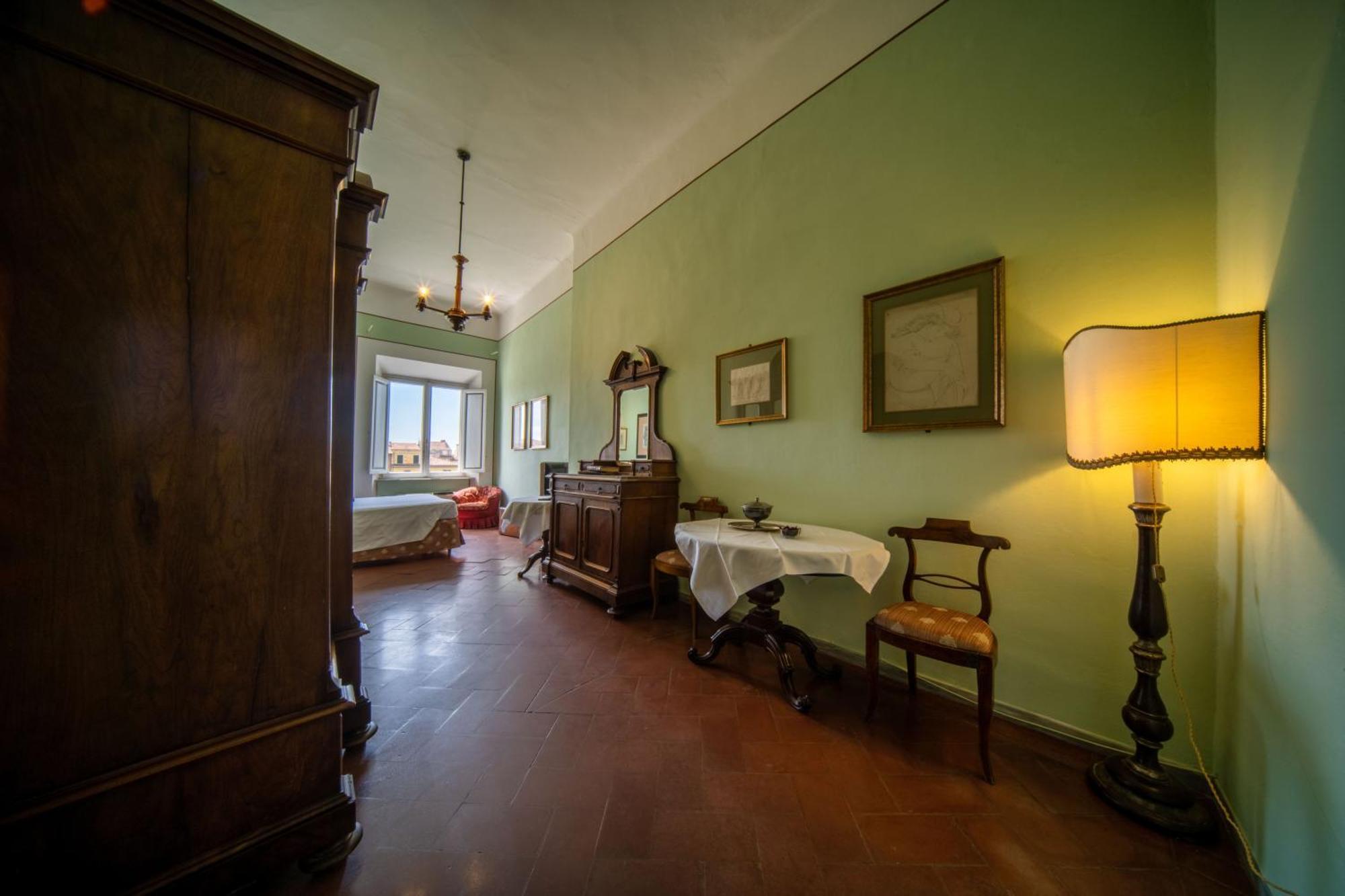 Family Room,1644408527:JPEG