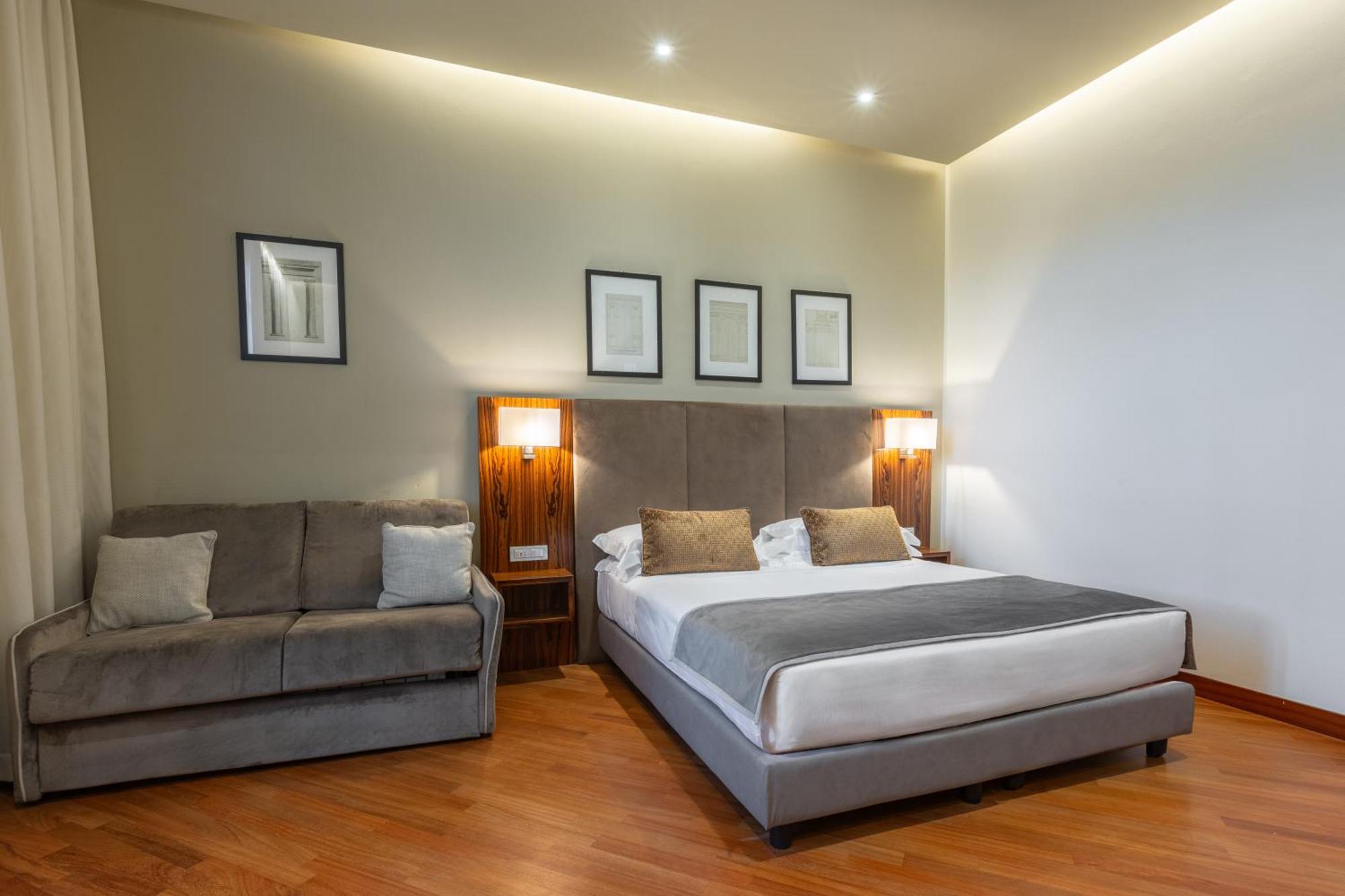 Deluxe Family Room,1666639254:JPEG