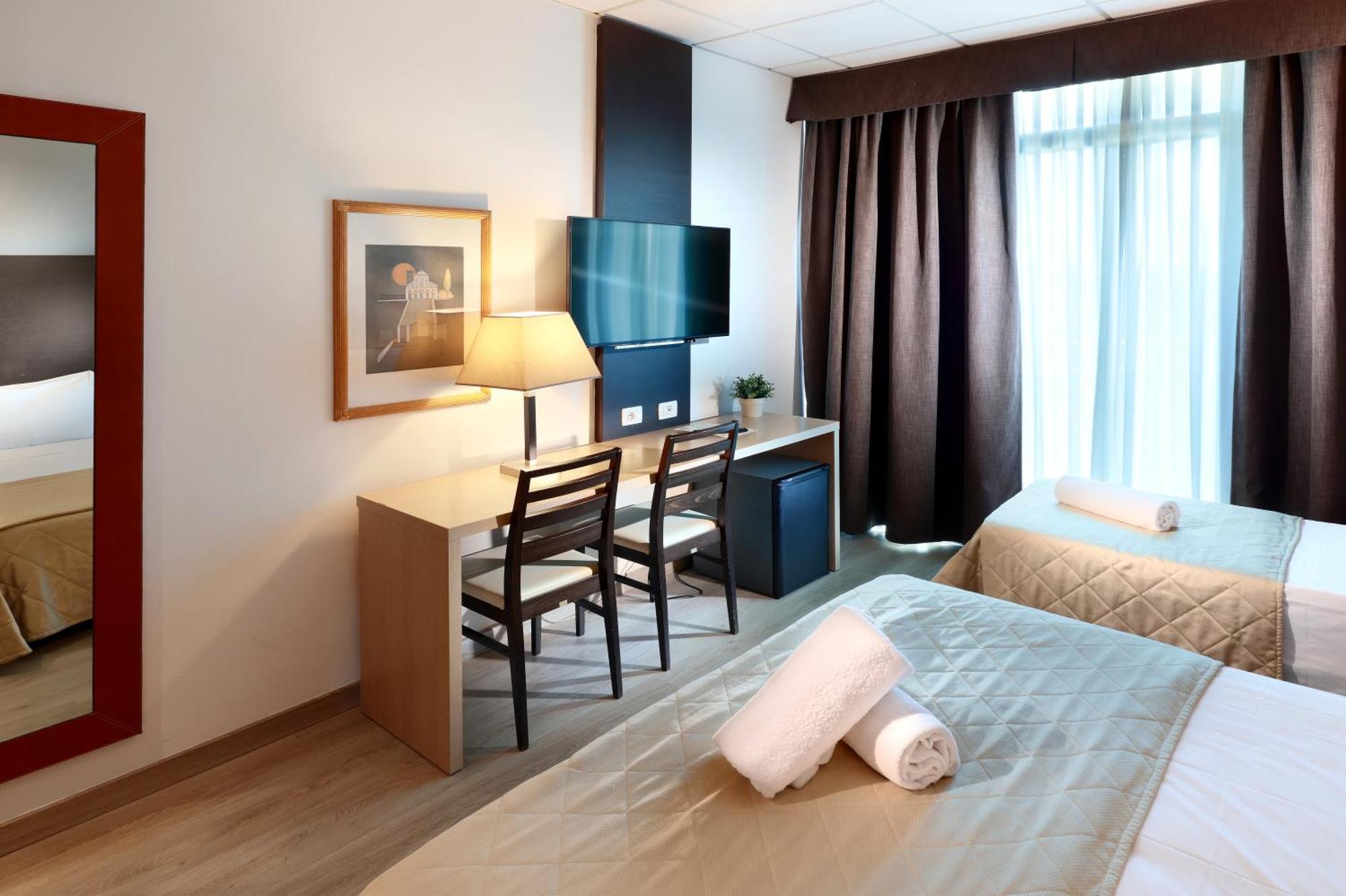 Standard Double or Twin Room with Balcony,1668046734:JPEG