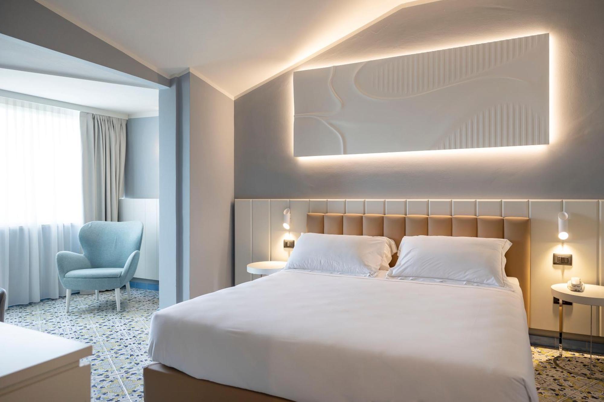 Deluxe Double or Twin Room Sea View,1672567695:JPEG