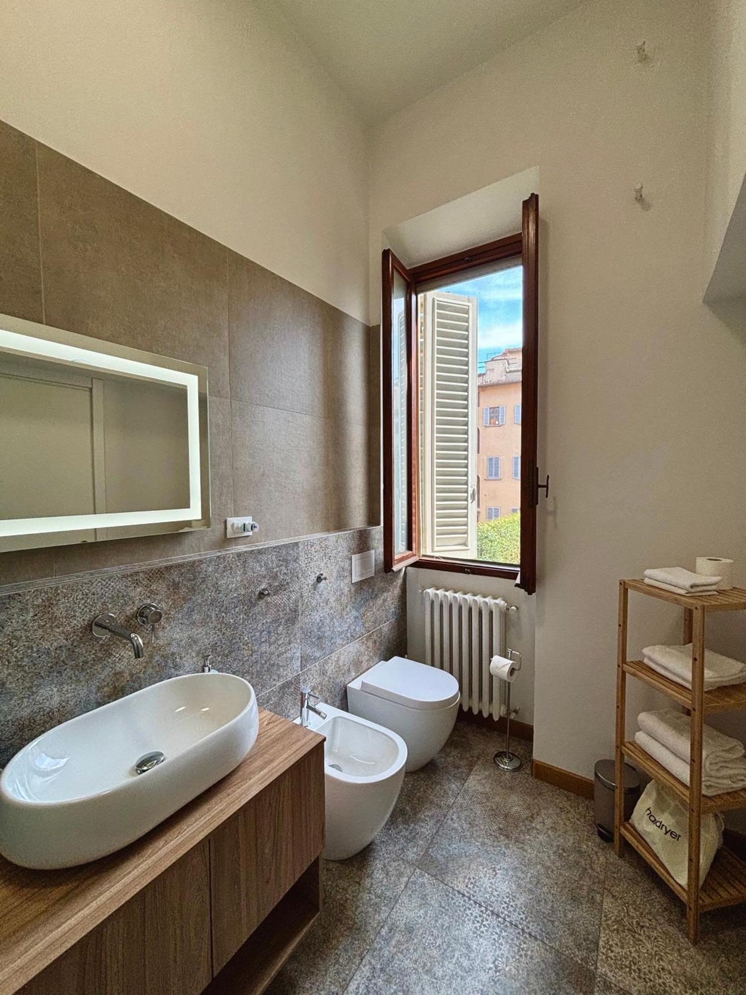 Double or Twin Room Private Bathroom