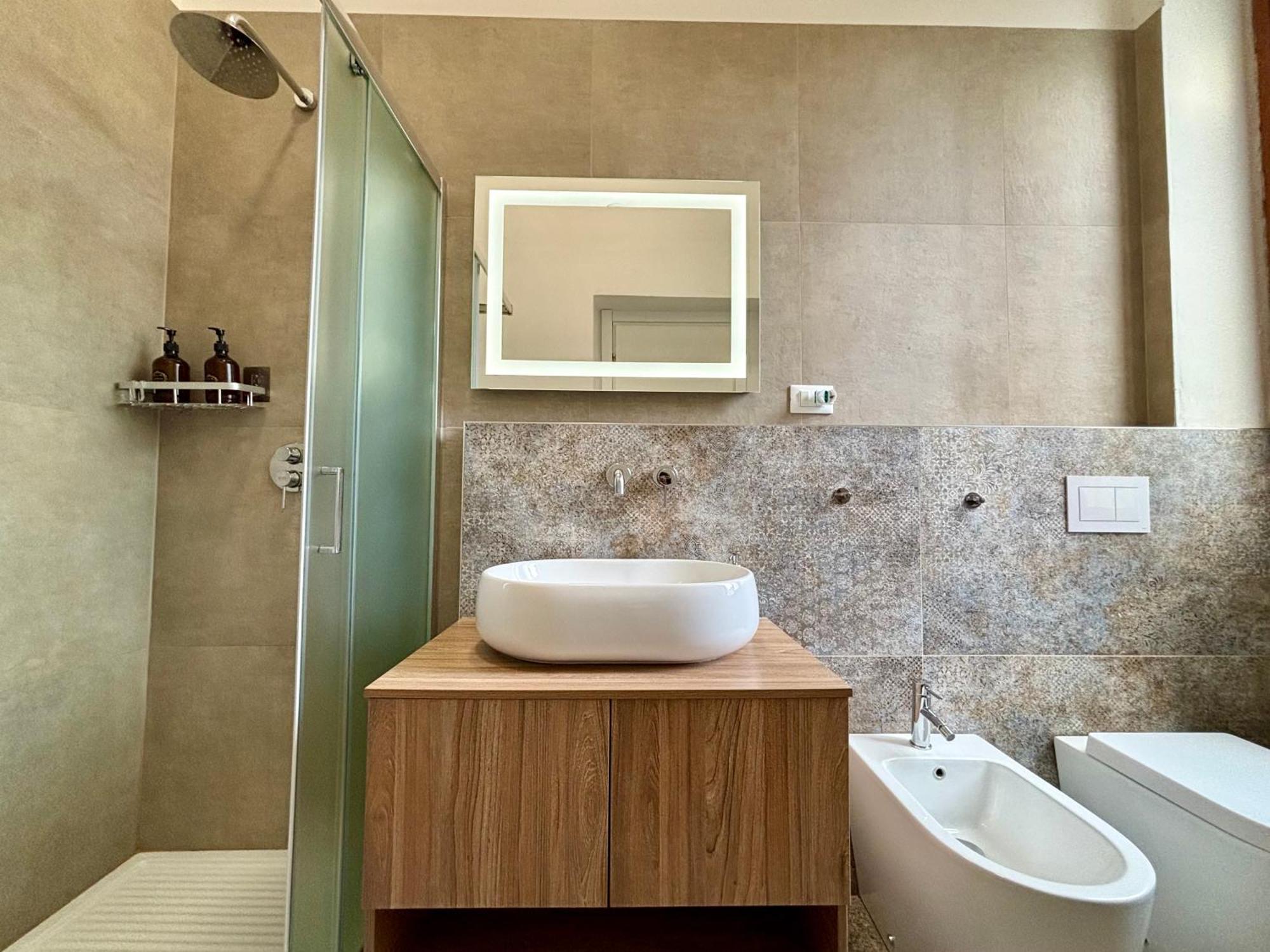 Double or Twin Room Private Bathroom