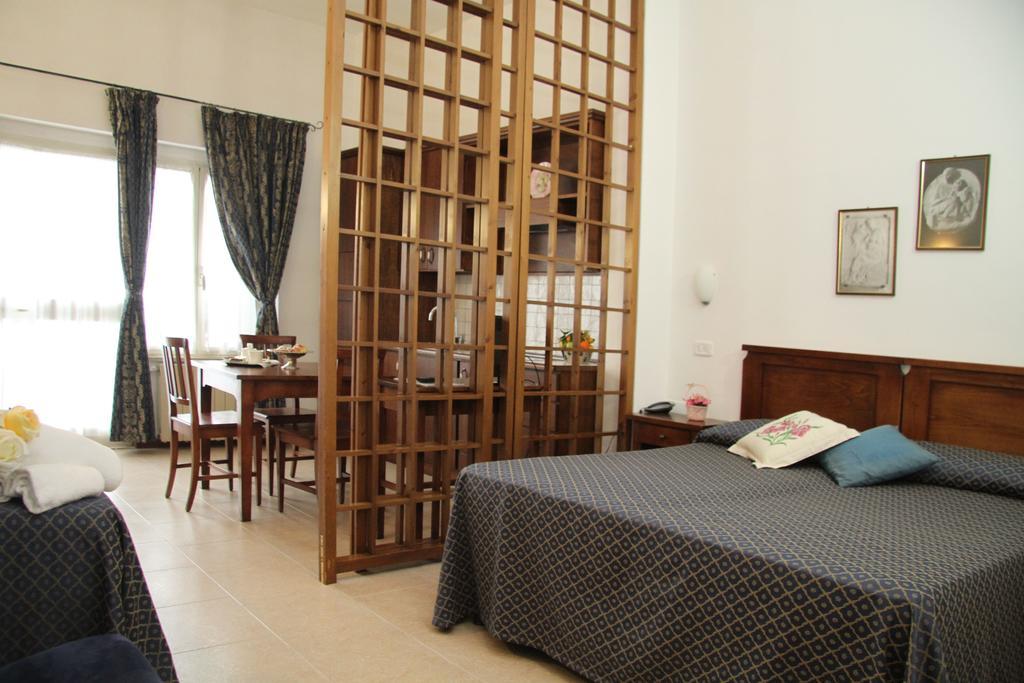 Studio Apartment,752280068:JPEG