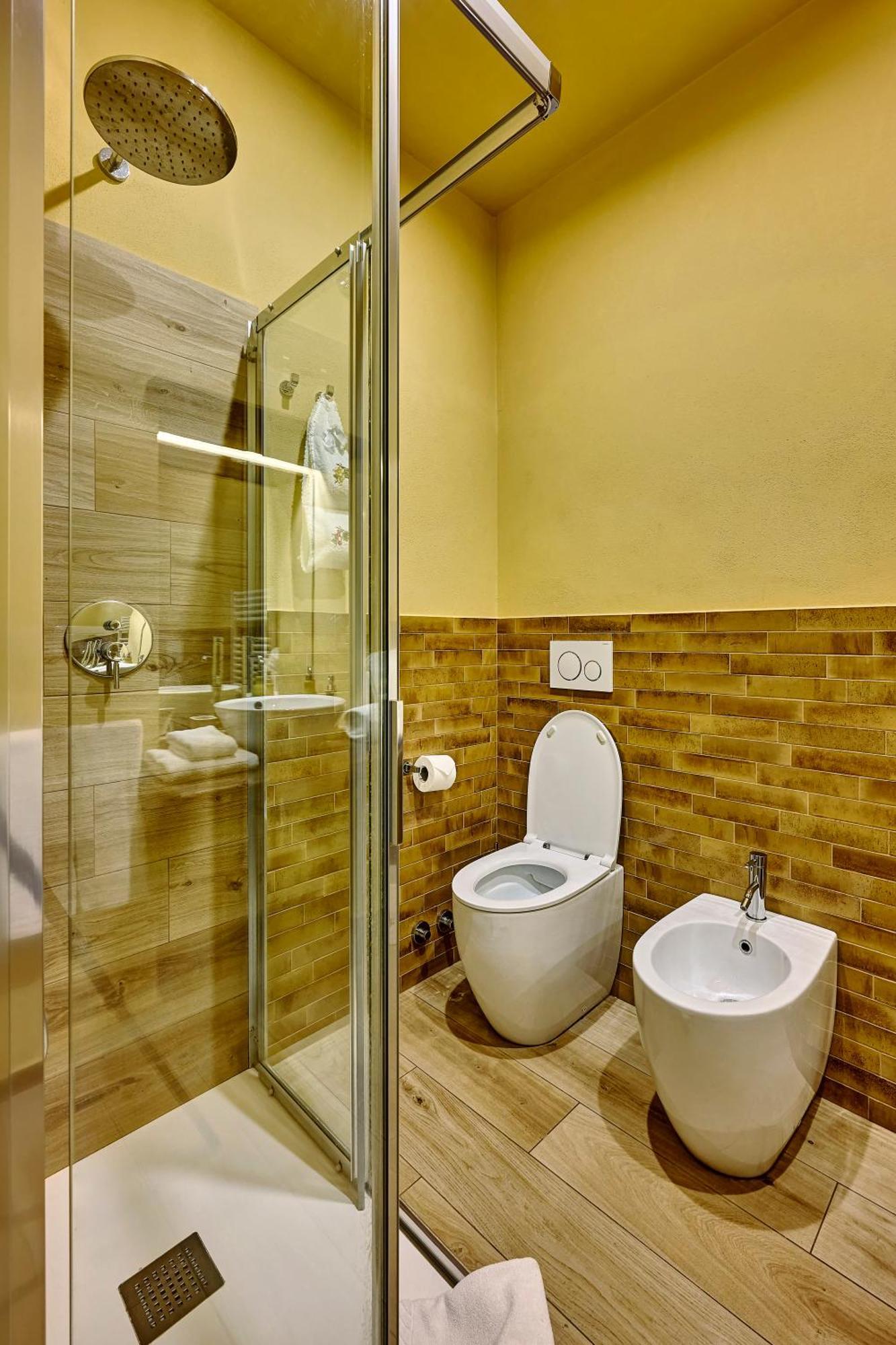 Double Room,1731590340:JPEG