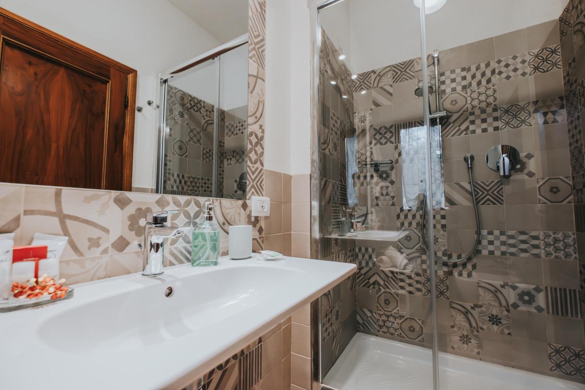 Double Room Private Bathroom