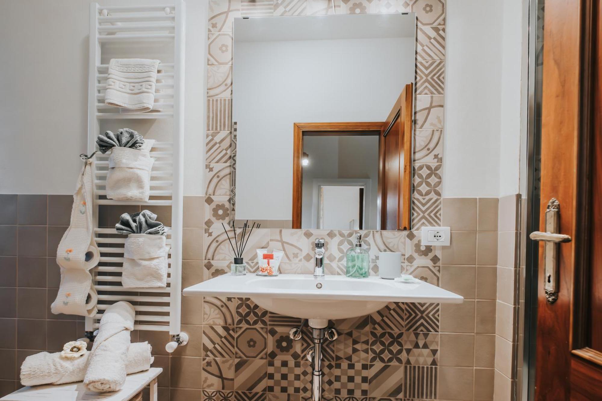 Double Room Private Bathroom