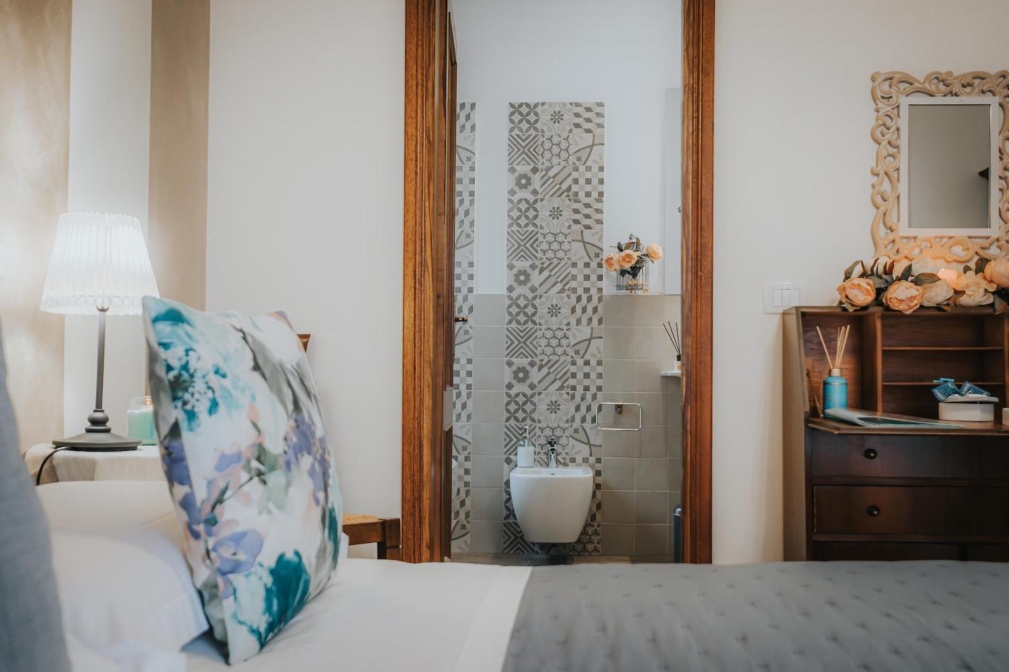 Double Room Private Bathroom