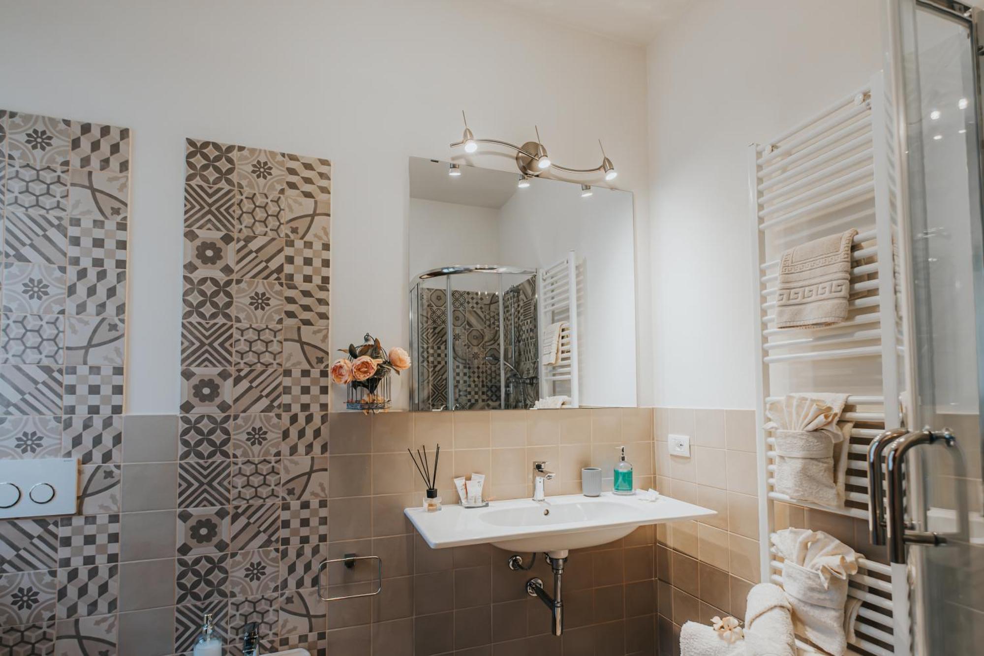 Double Room Private Bathroom