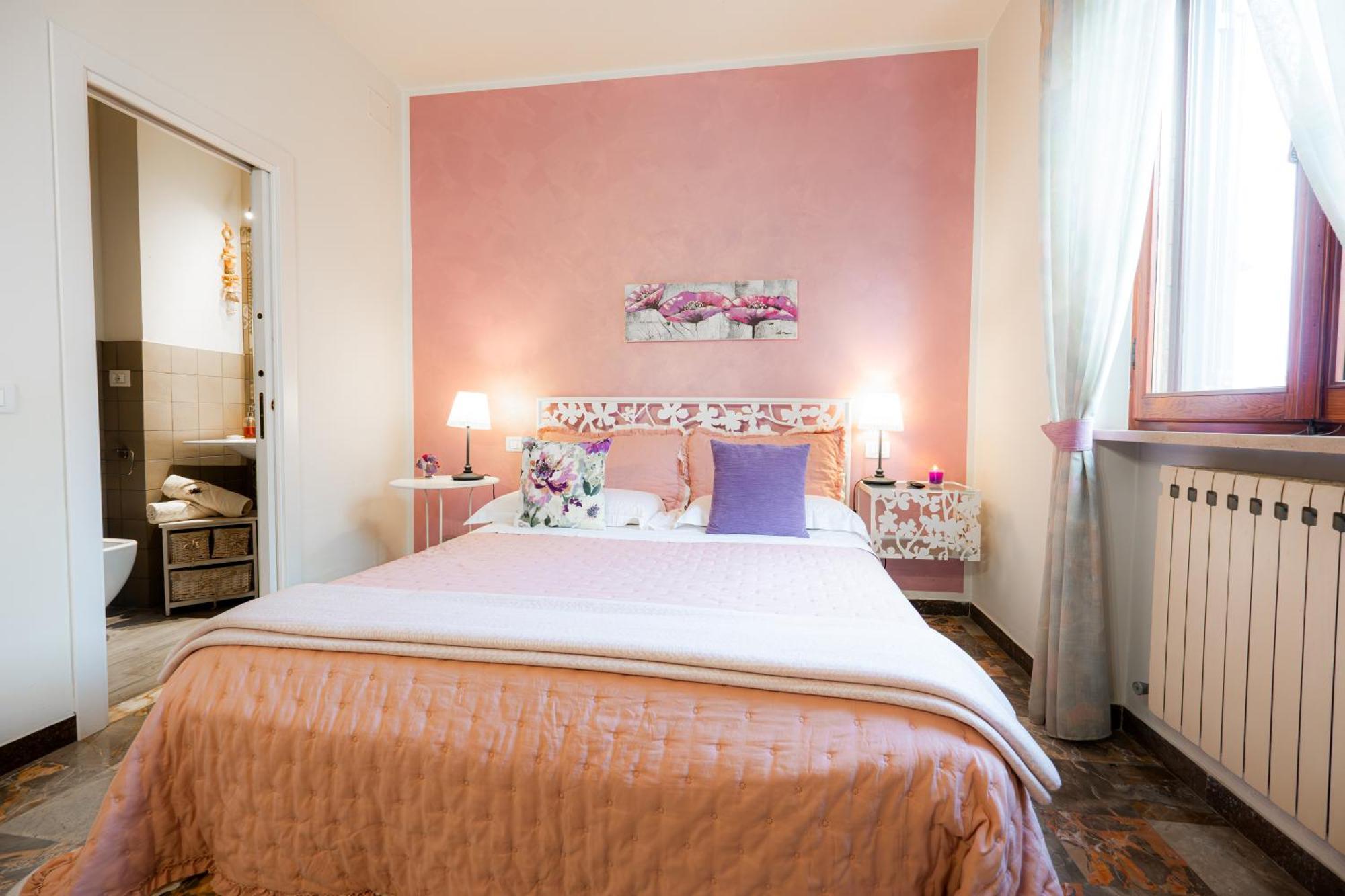 Double Room Private Bathroom