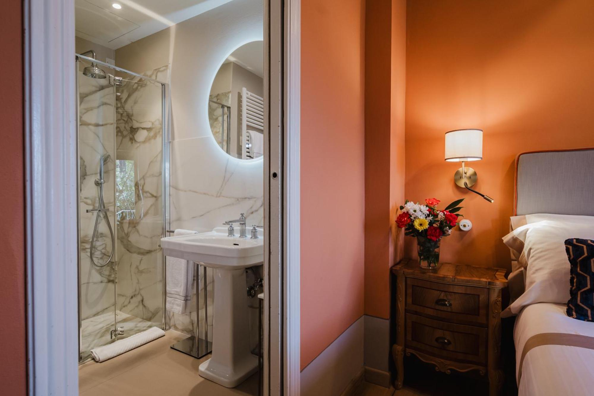 Deluxe Double or Twin Room Garden View