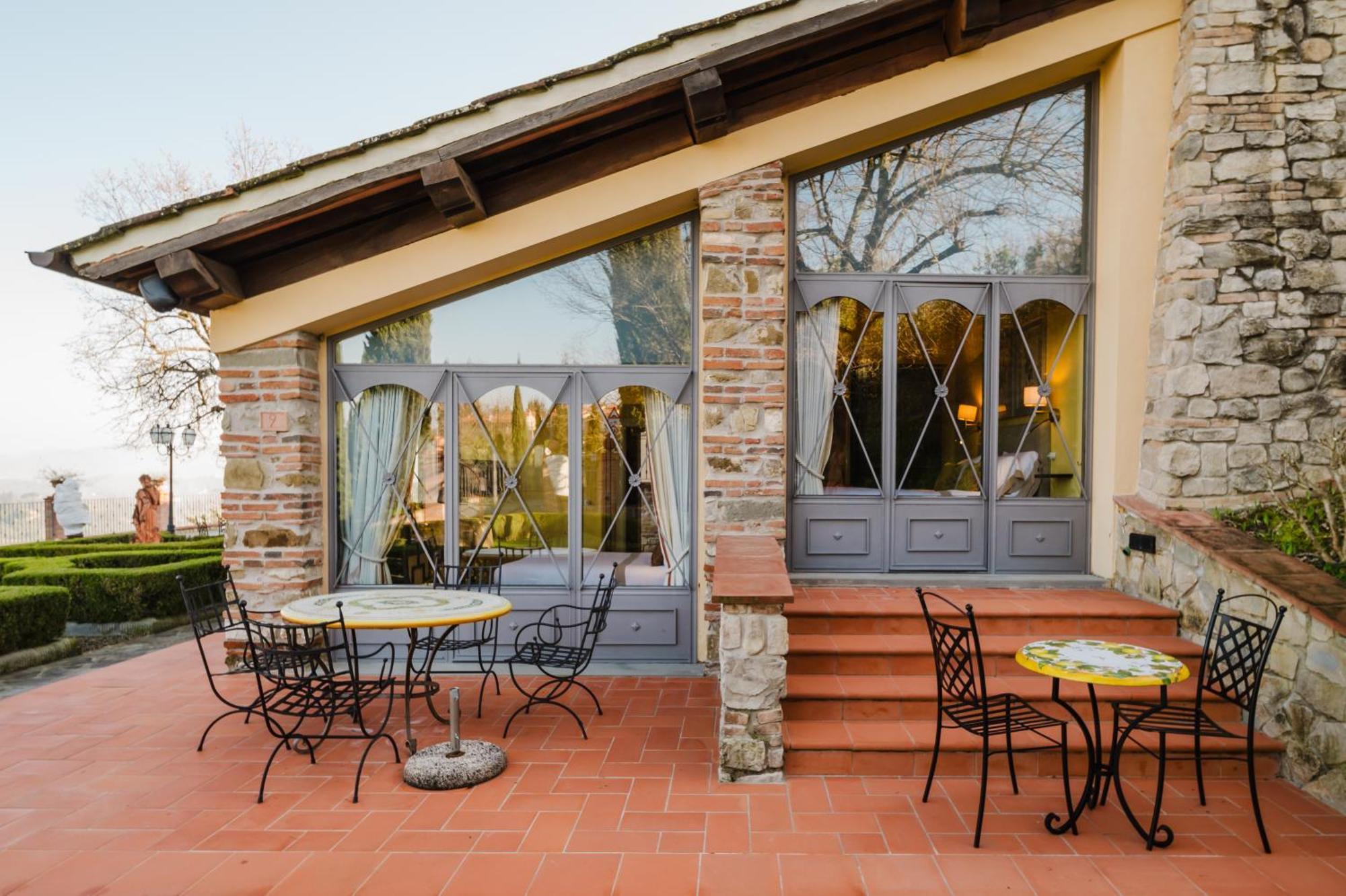 Deluxe Double or Twin Room Garden View