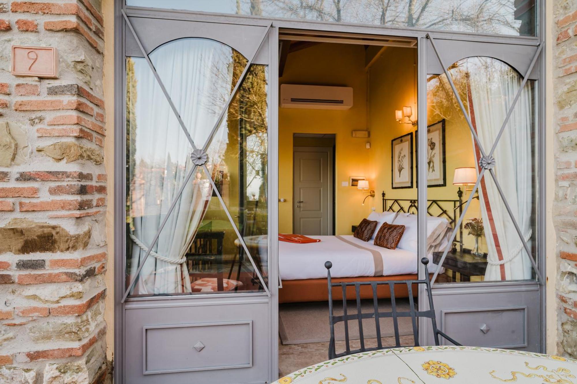 Deluxe Double or Twin Room Garden View