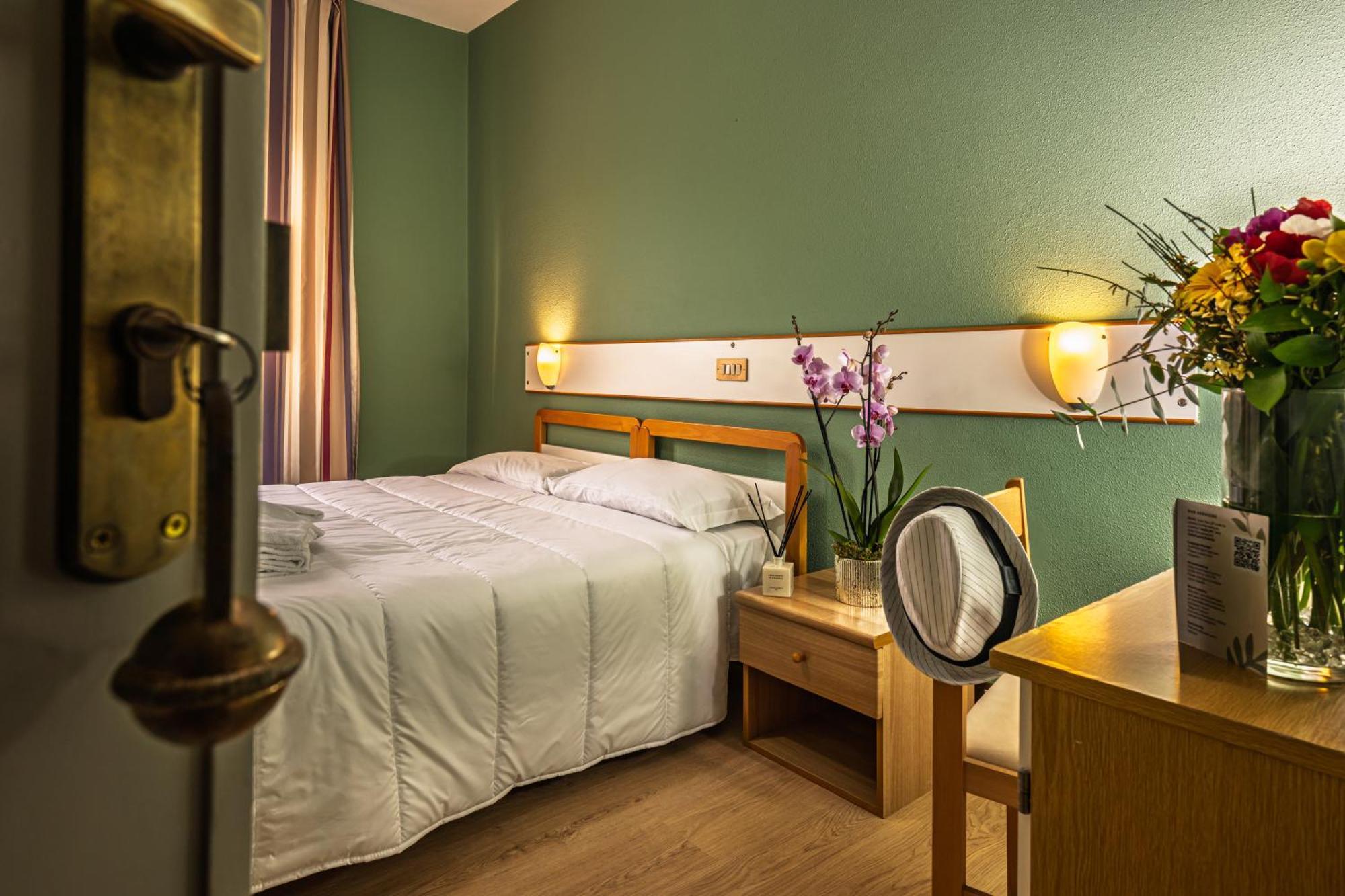 Economy Double Room,1758347262:JPEG