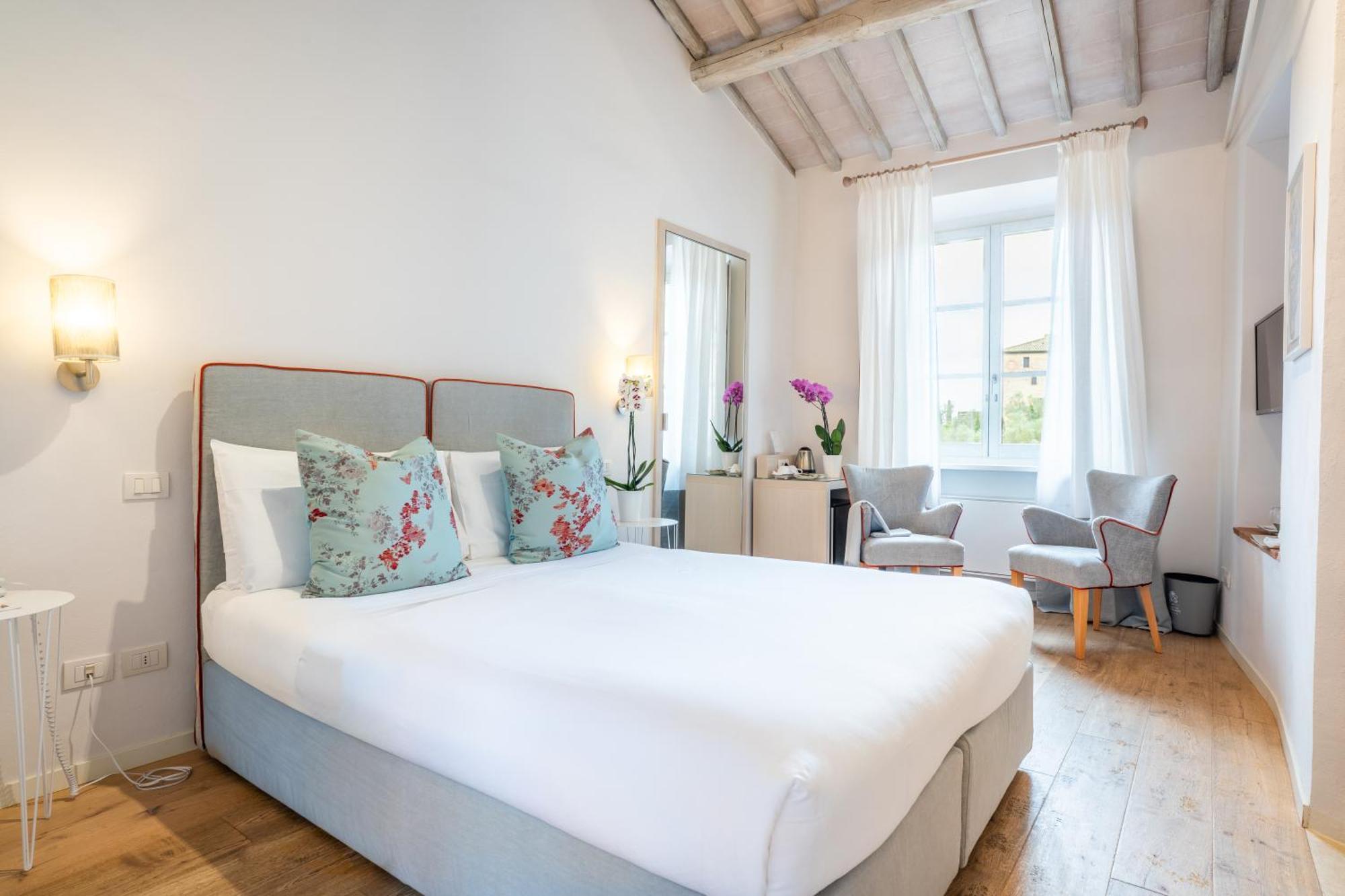 Classic Double Room