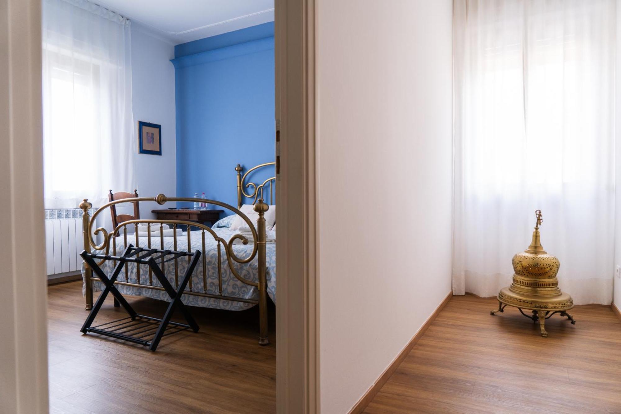 Double or Twin Room Private Bathroom