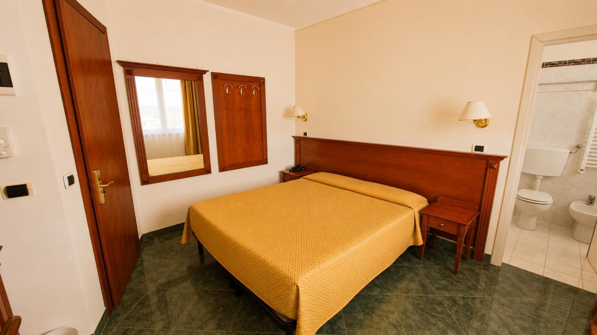Double Room,1770476636:JPEG