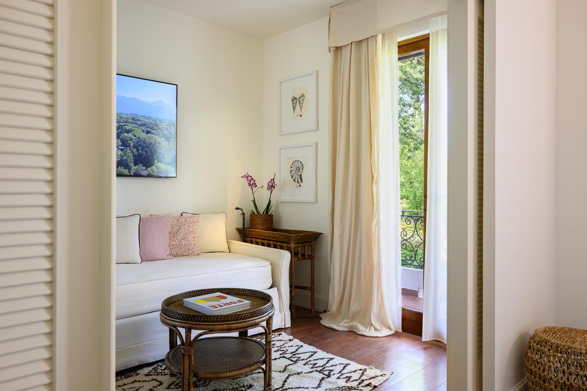 Junior Suite,1770849380:JPEG