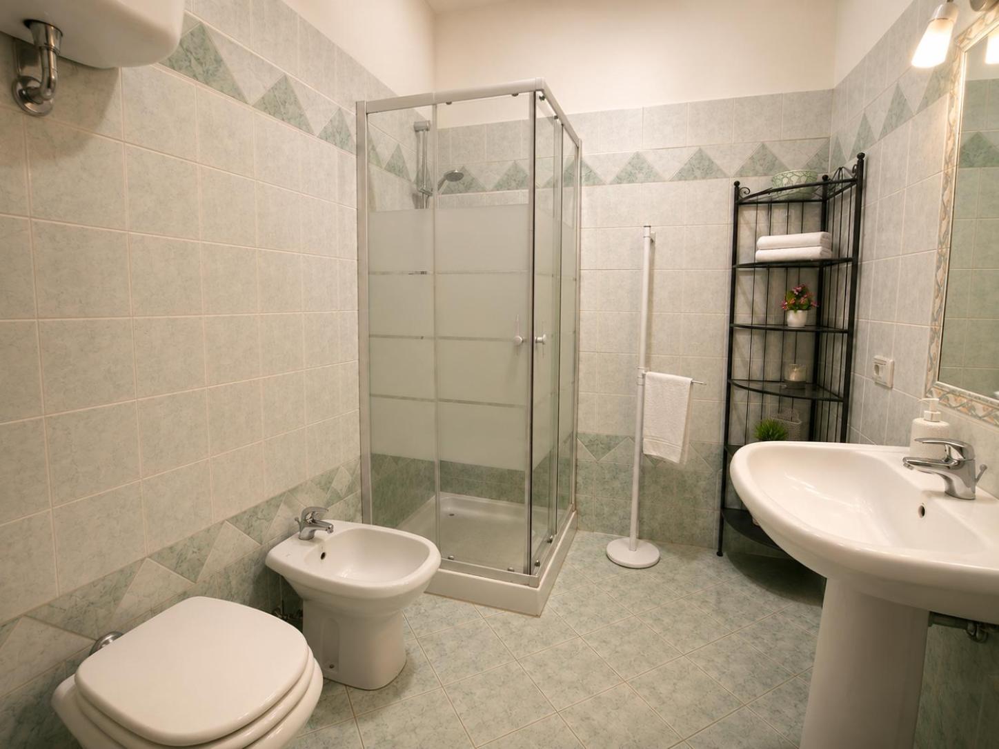 Double Room Private External Bathroom,1774525690:JPEG
