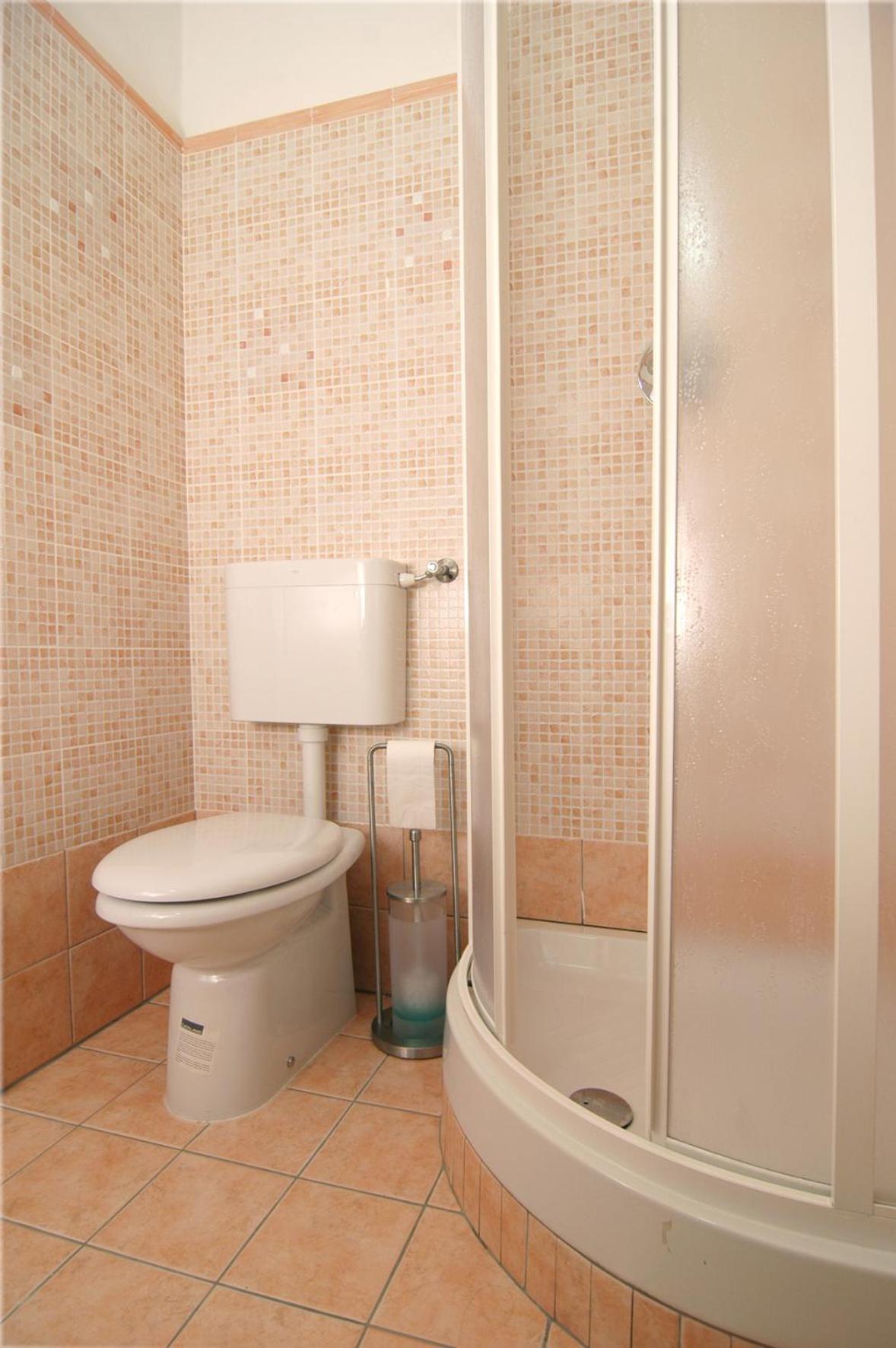 Triple Room Private Bathroom,1545882244:JPEG