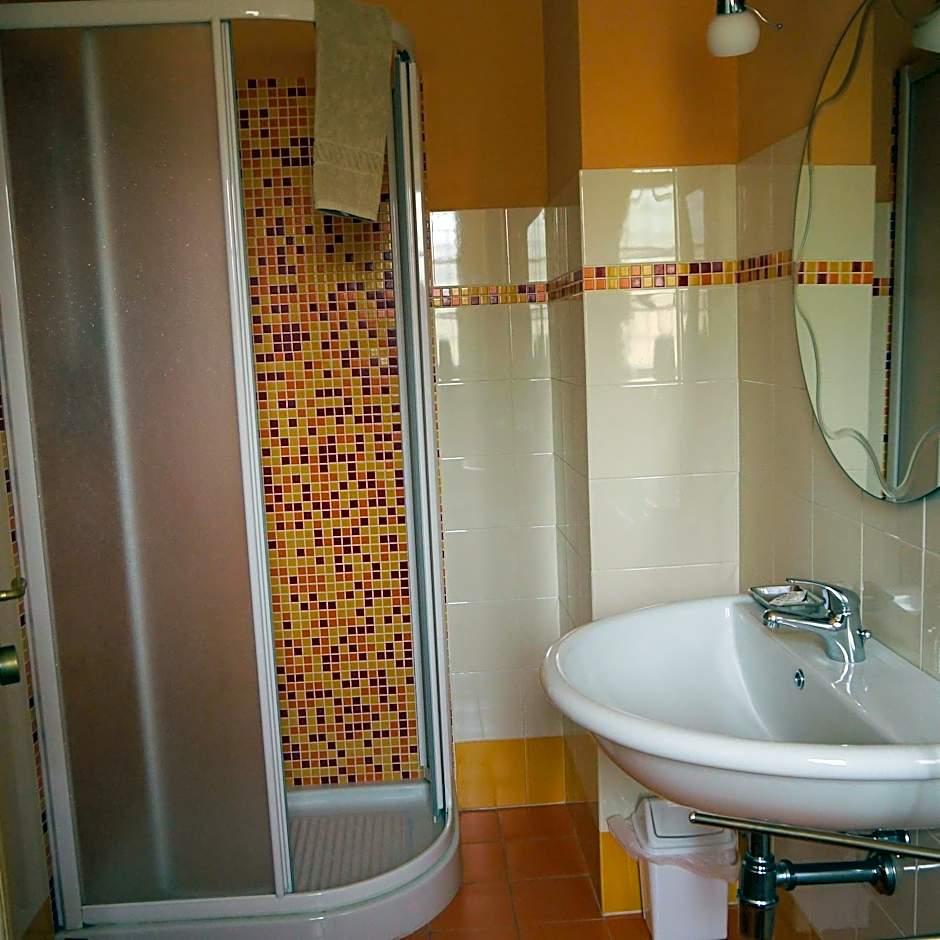 Double Room Private Bathroom