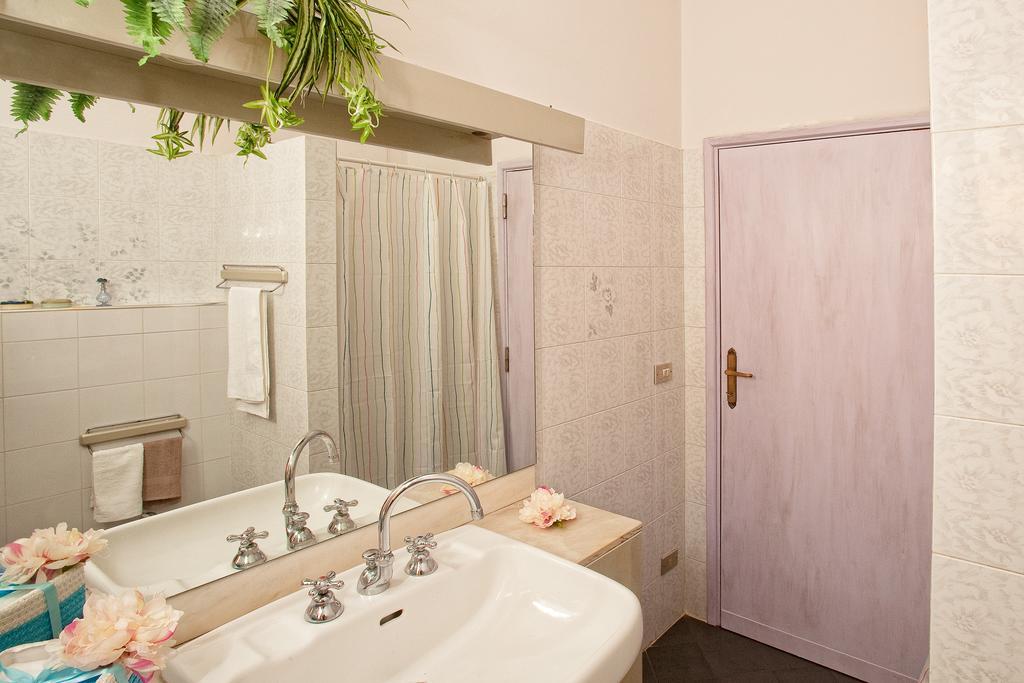 Camera Matrimoniale con Bagno Privato Esterno