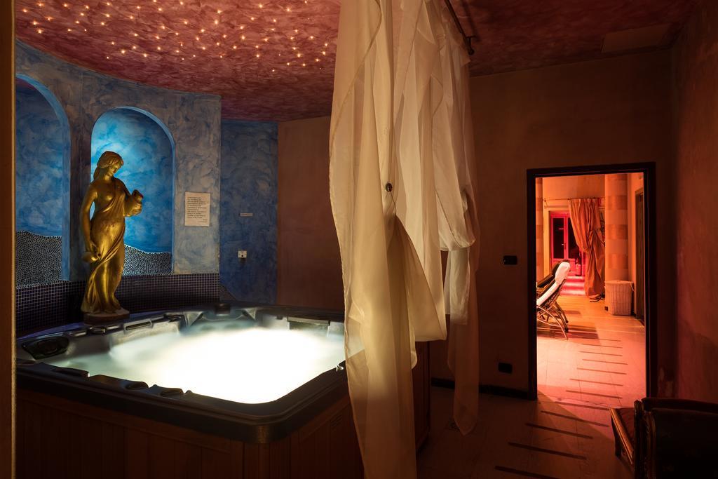 Double or Twin Room with Spa Access
