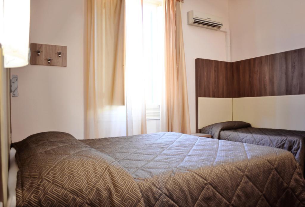 Economy Triple Room