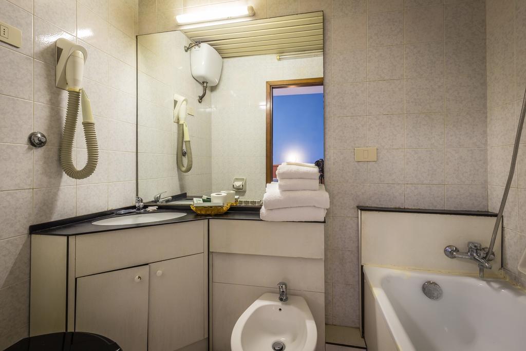 Single Room,1227575762:JPEG