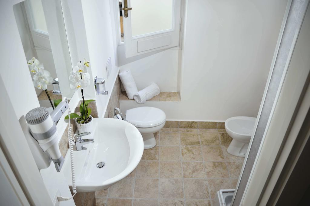 Double or Twin Room,547184577:JPEG