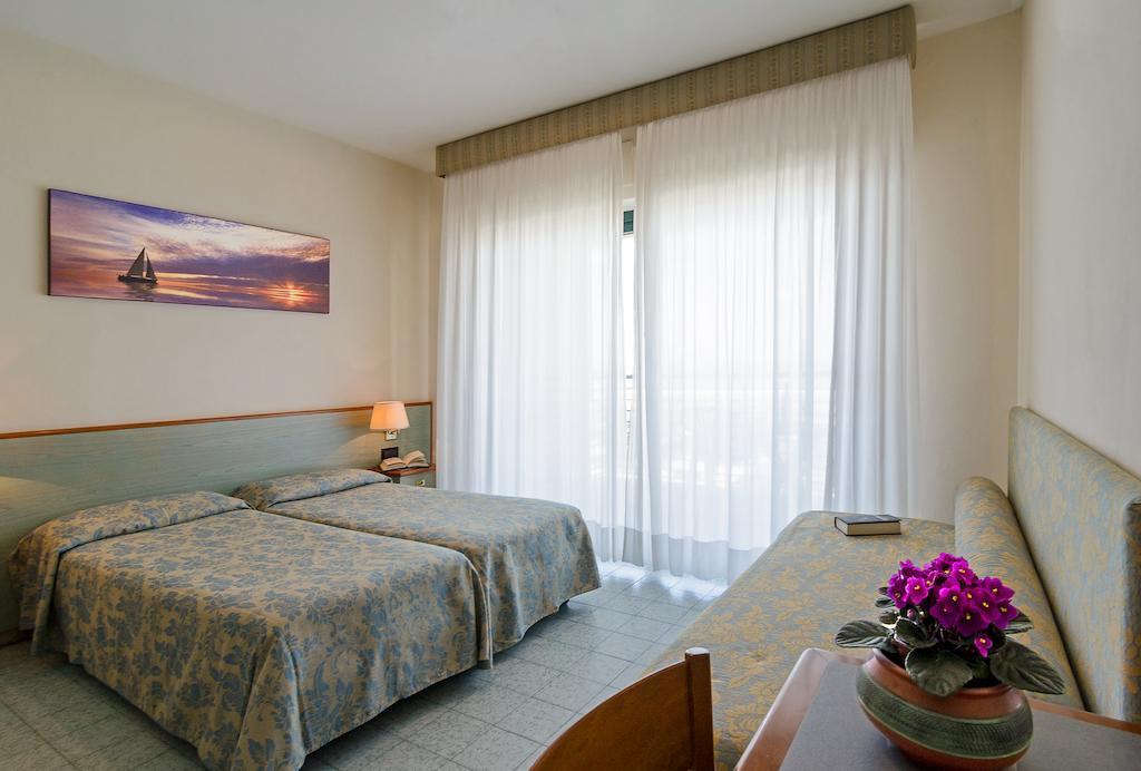 Triple Room Sea View