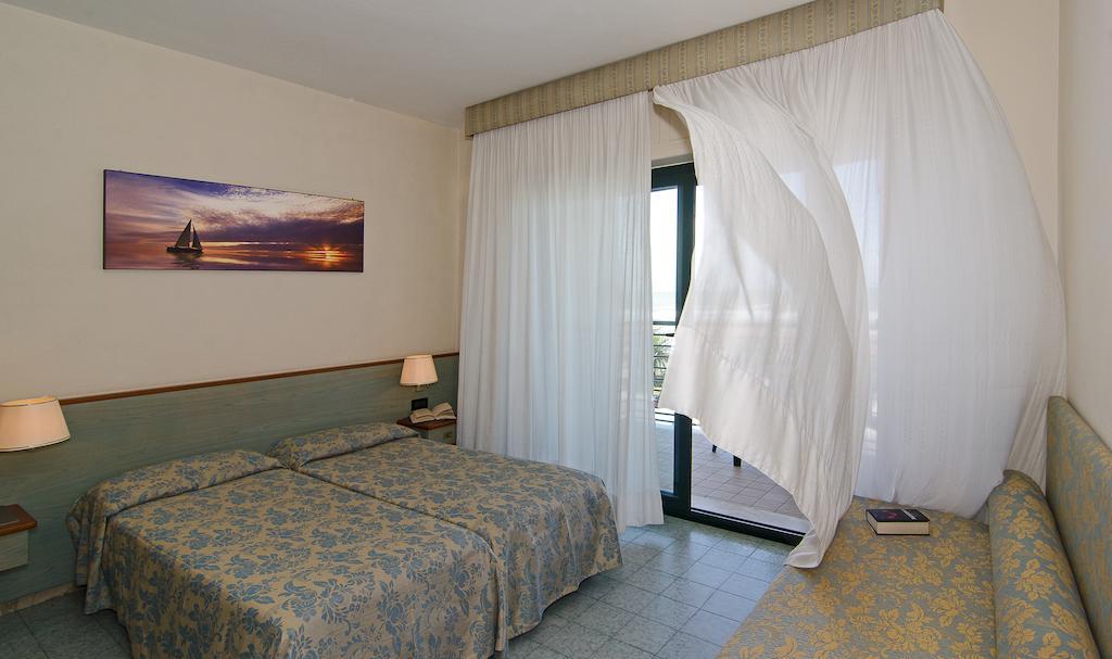 Triple Room Sea View