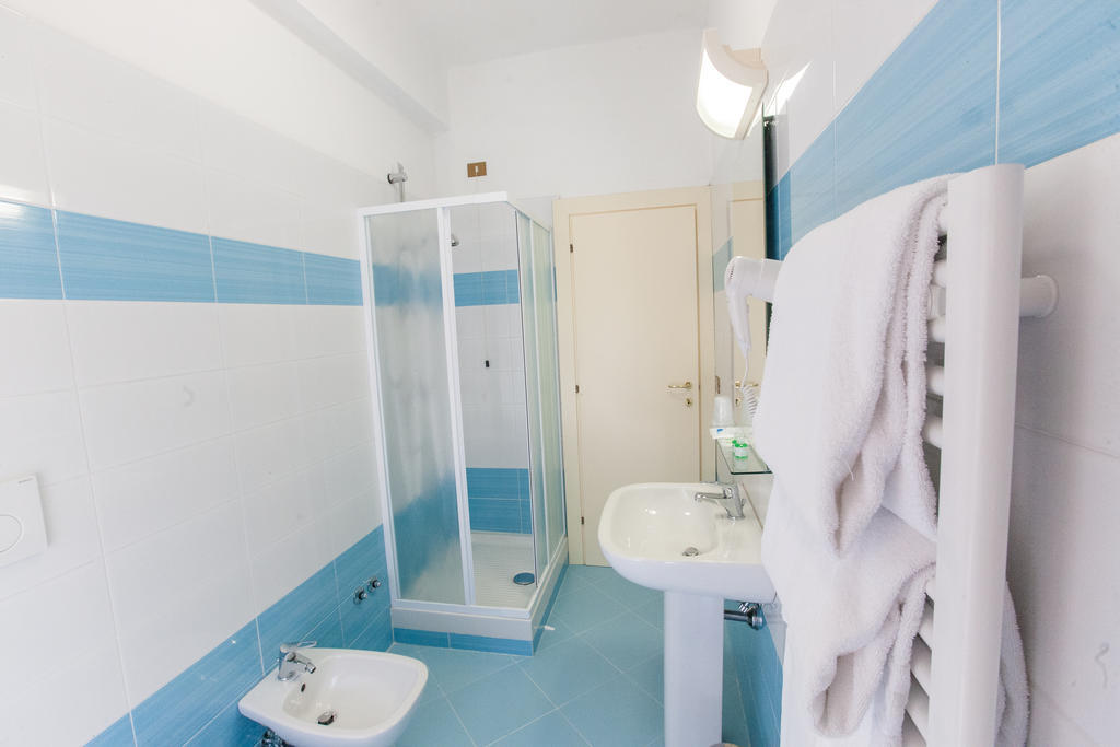 Comfort Triple Room with Shower