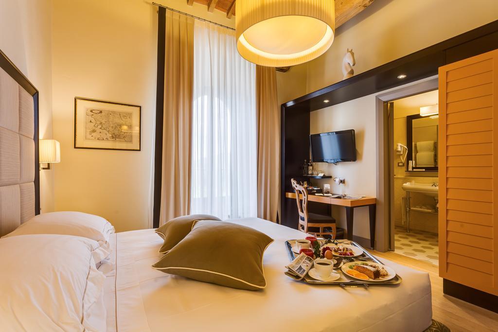 Classic Double Room,345522139:JPEG