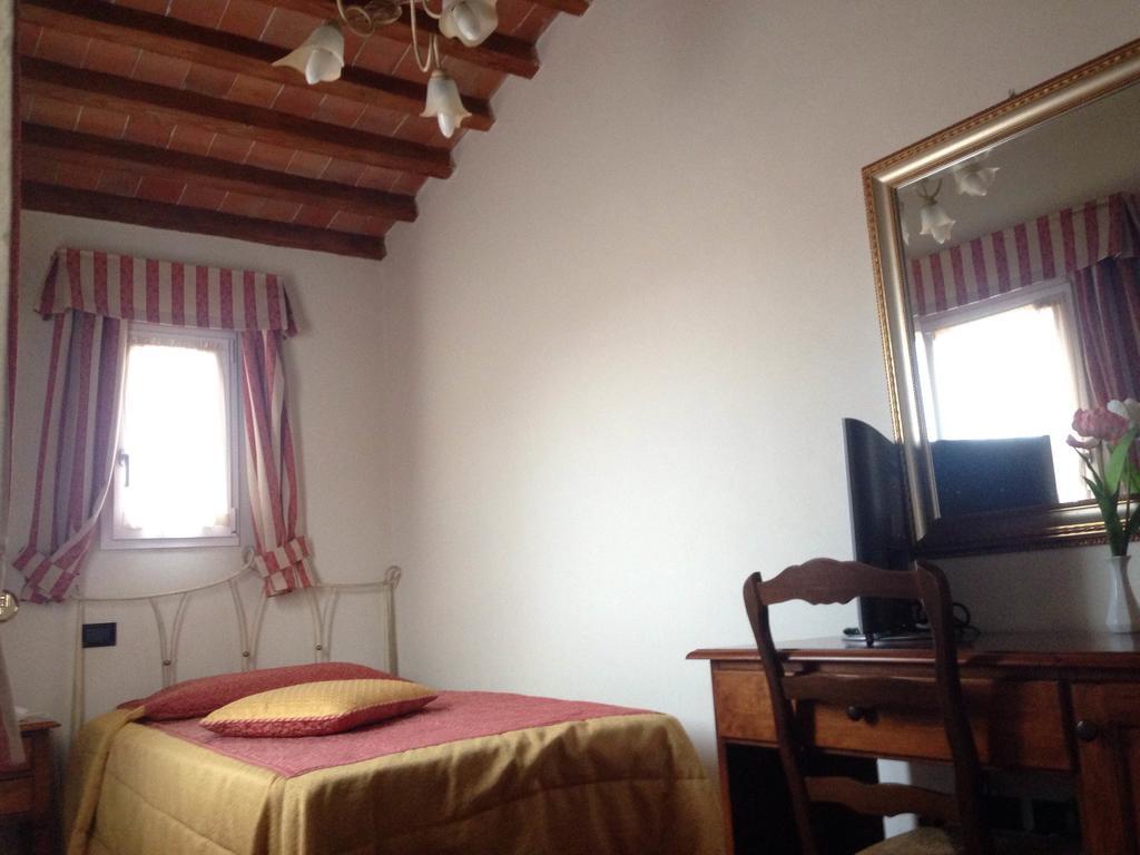 Deluxe Single Room,272843953:JPEG