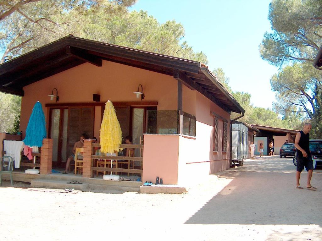 Bungalow,664803810:JPEG